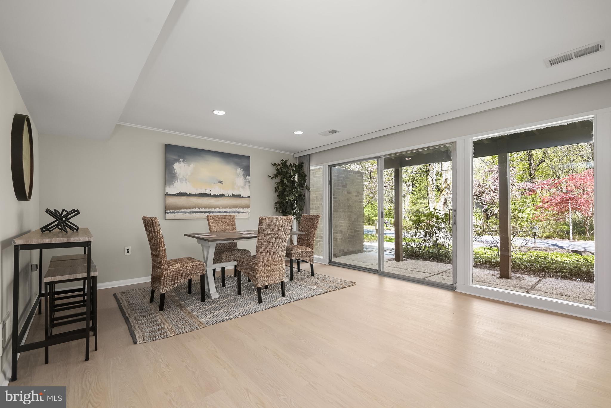 RED COAT WOODS - Residential