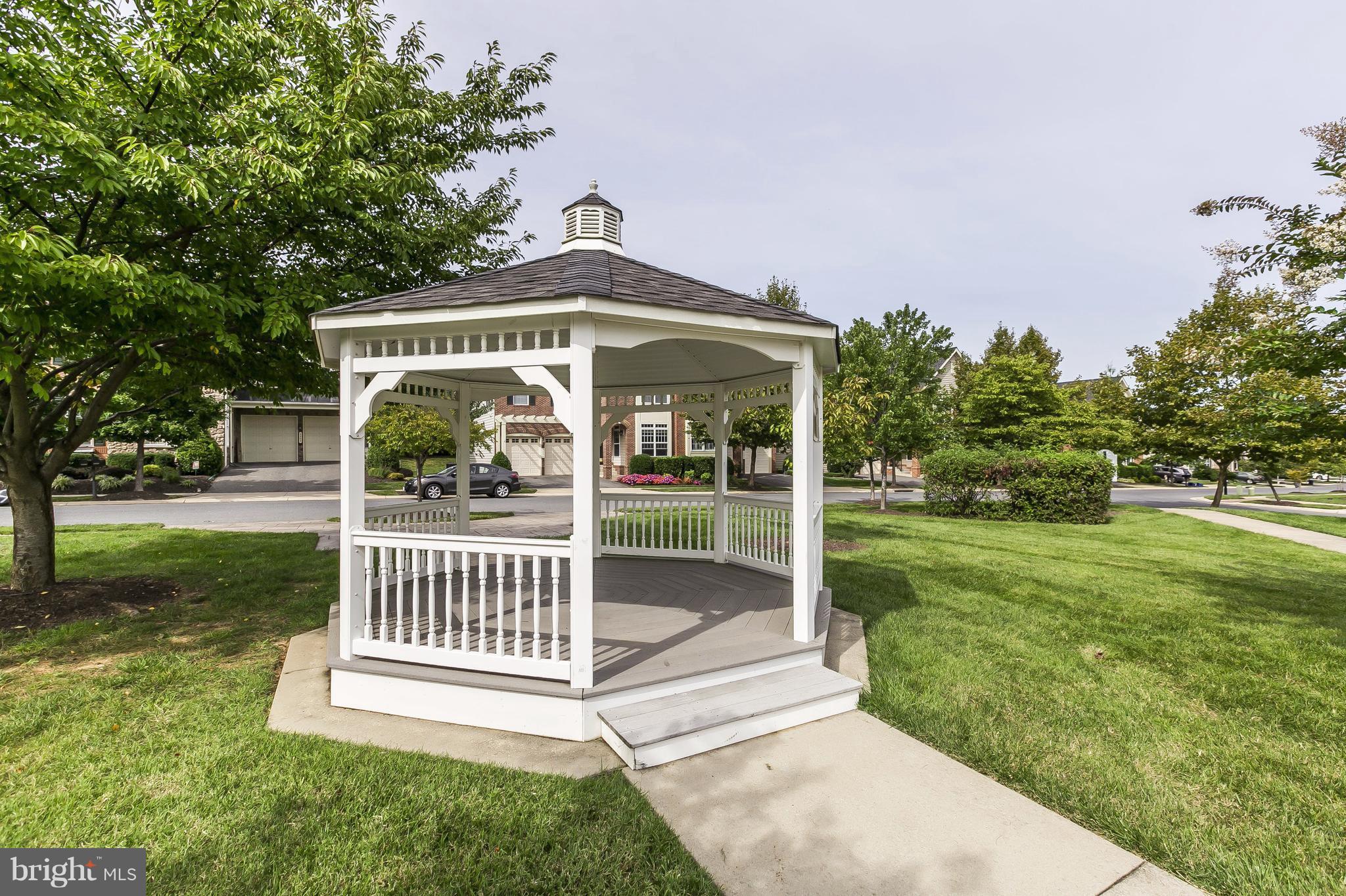 PERRY HALL MEADOWS - Residential