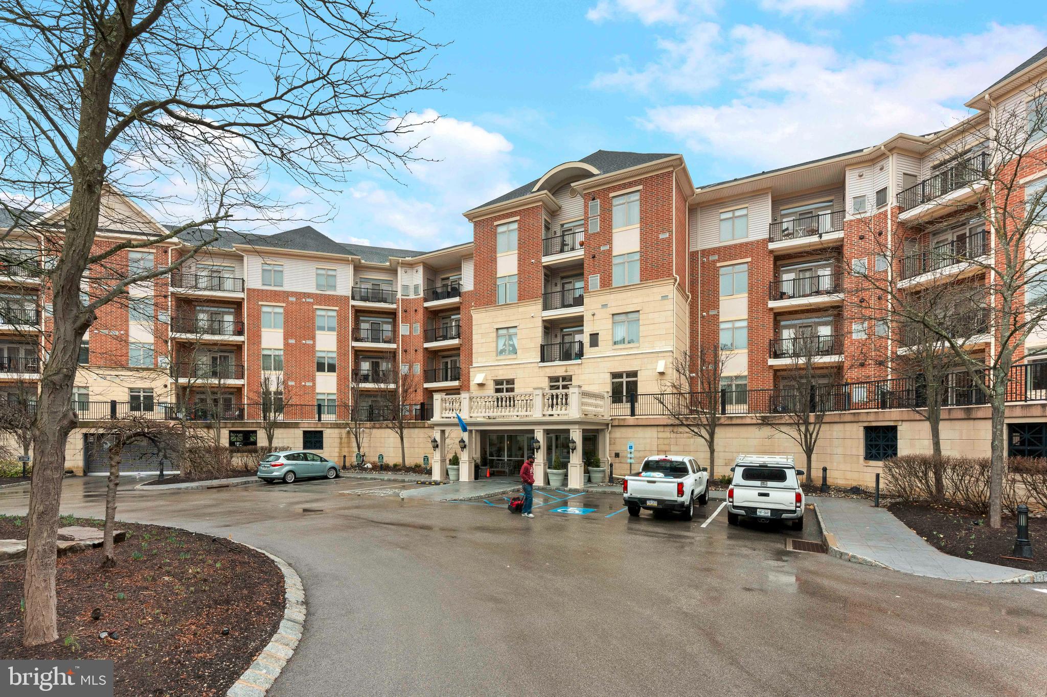 HUNTINGDON PLACE - Residential