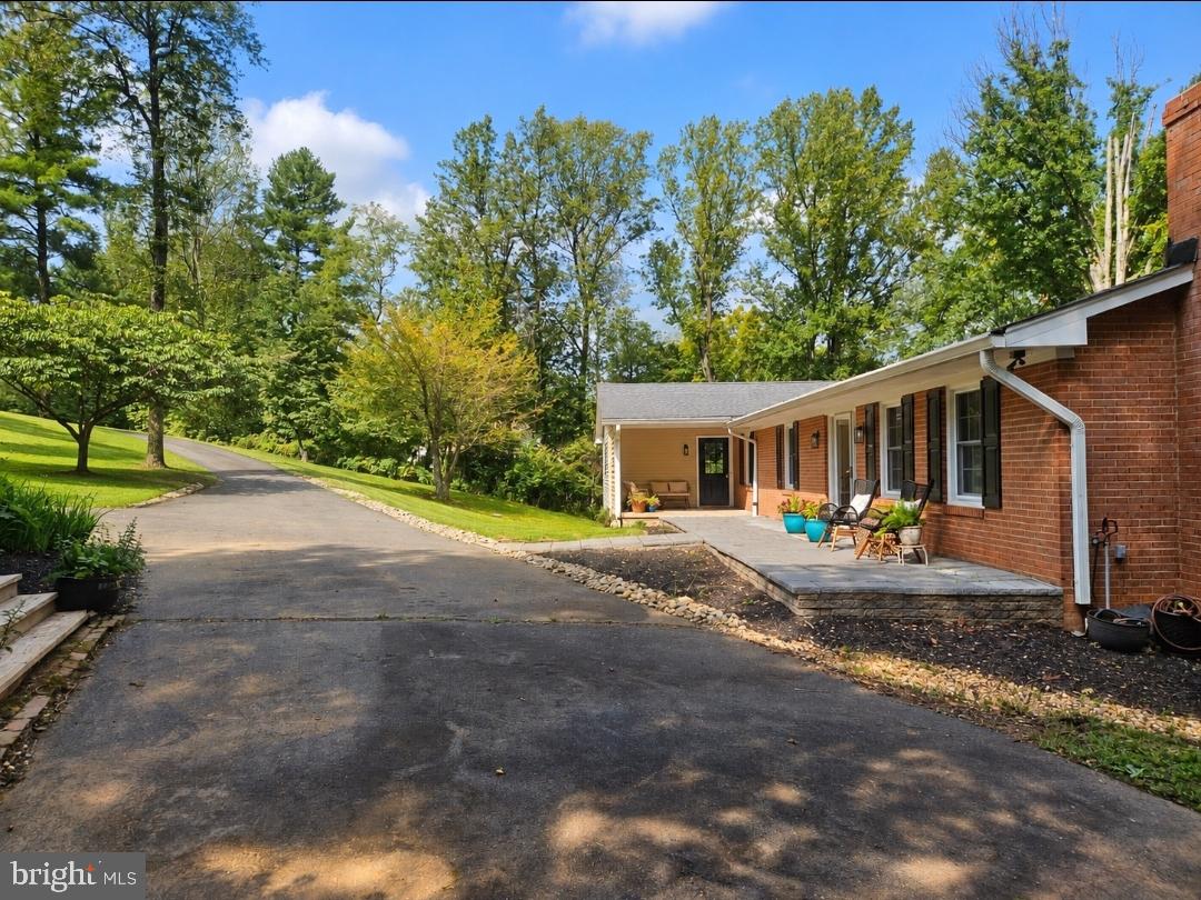 5290 HILLSIDE DRIVE