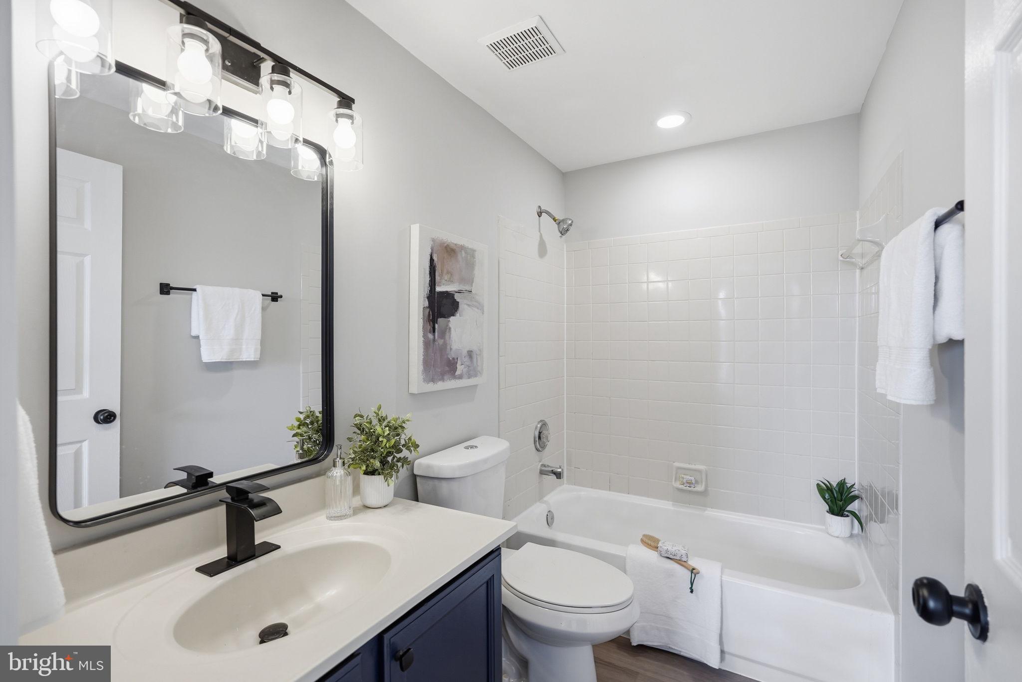 CENTRE RIDGE - Residential