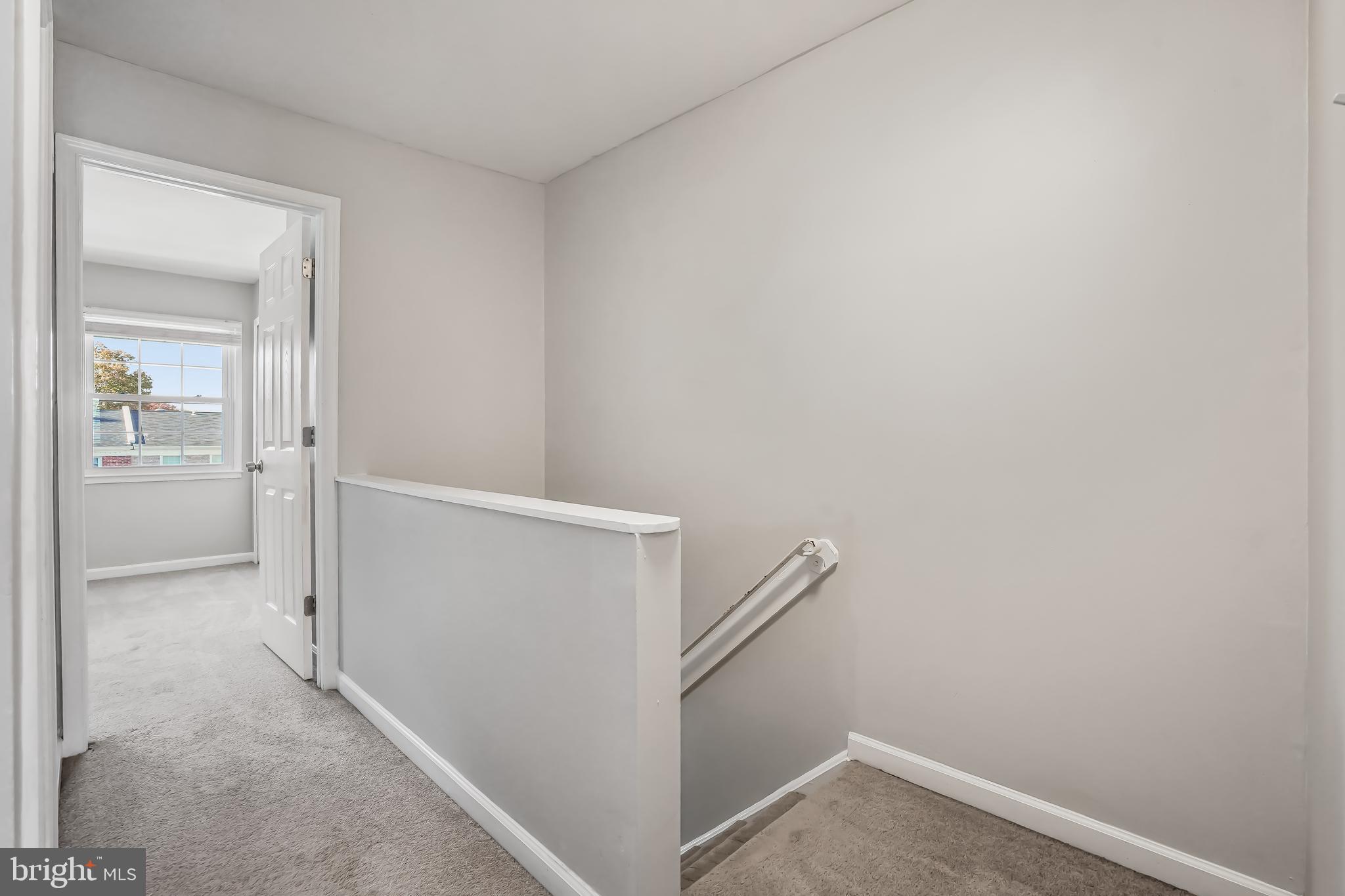 VILLAGE GATE - Residential