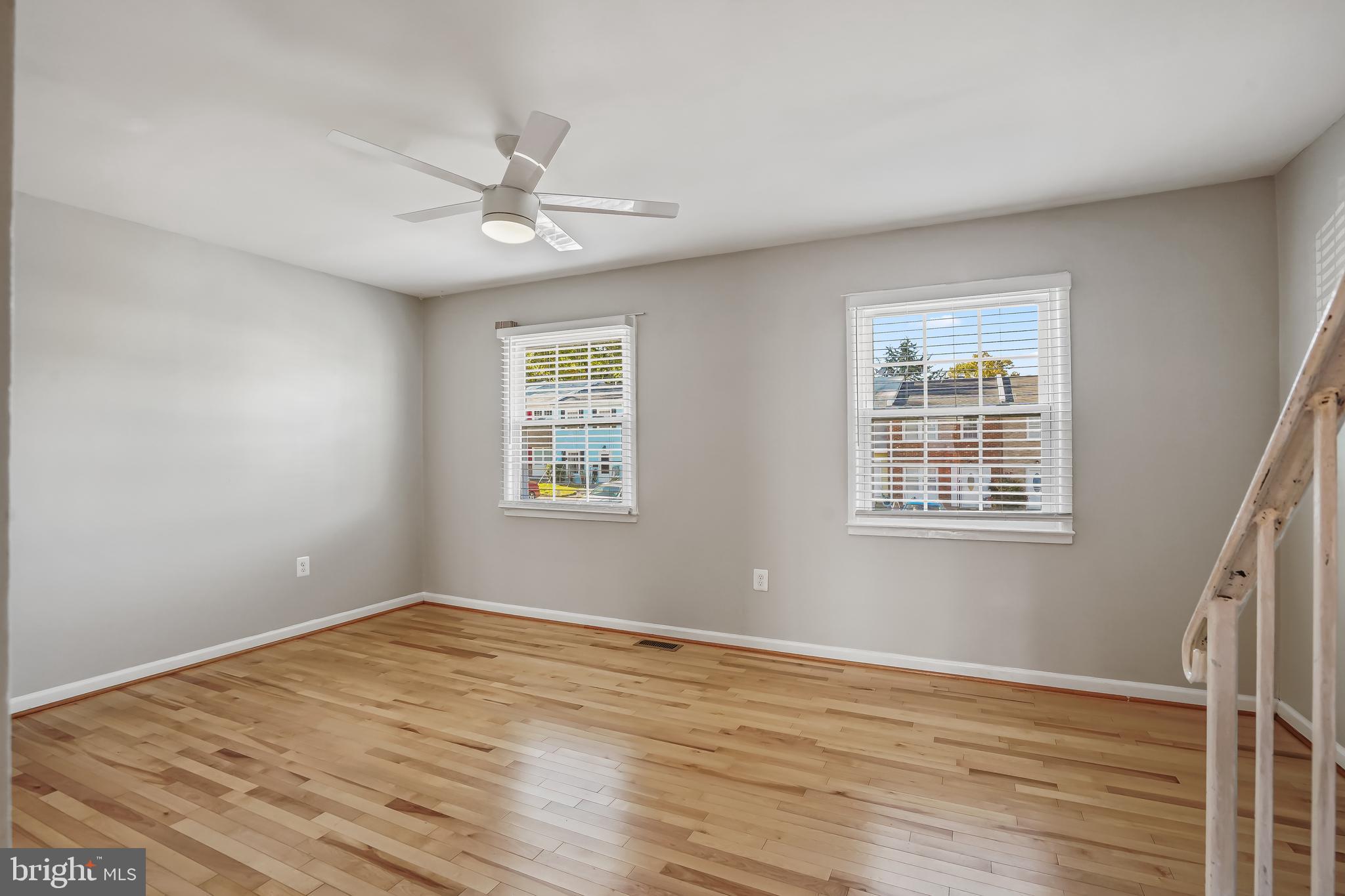 VILLAGE GATE - Residential