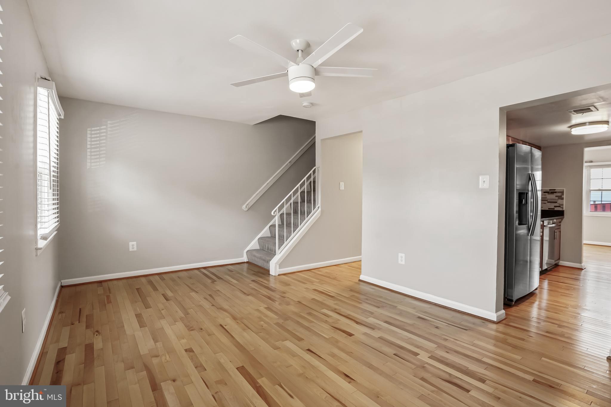 VILLAGE GATE - Residential