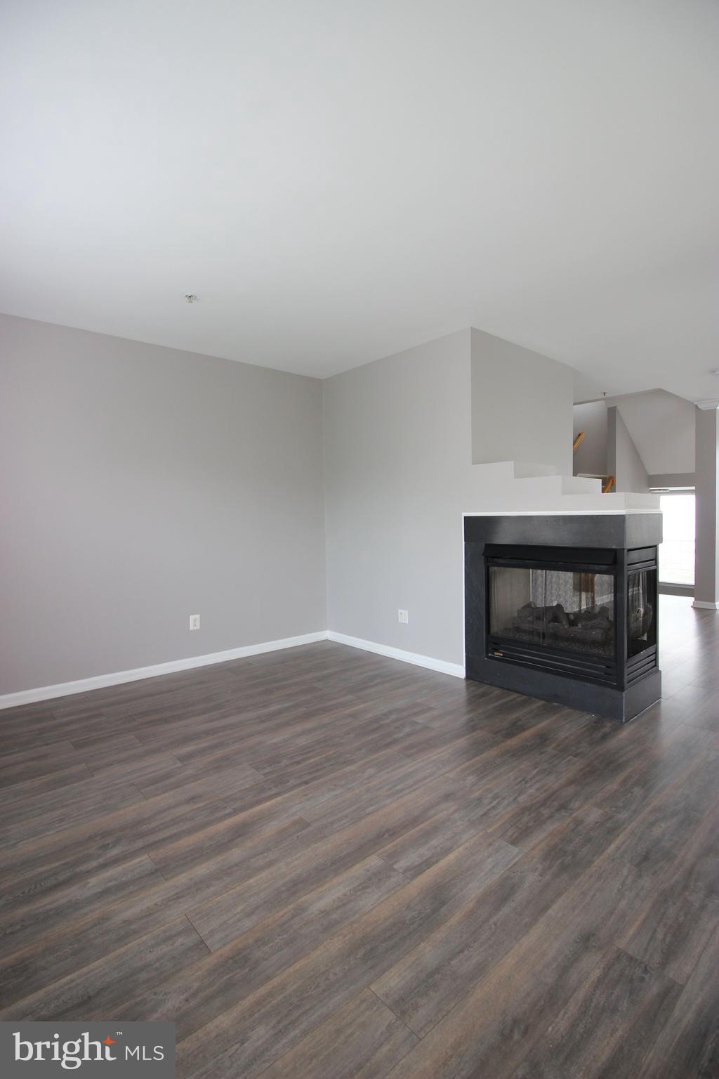 LAKELANDS - Residential Lease