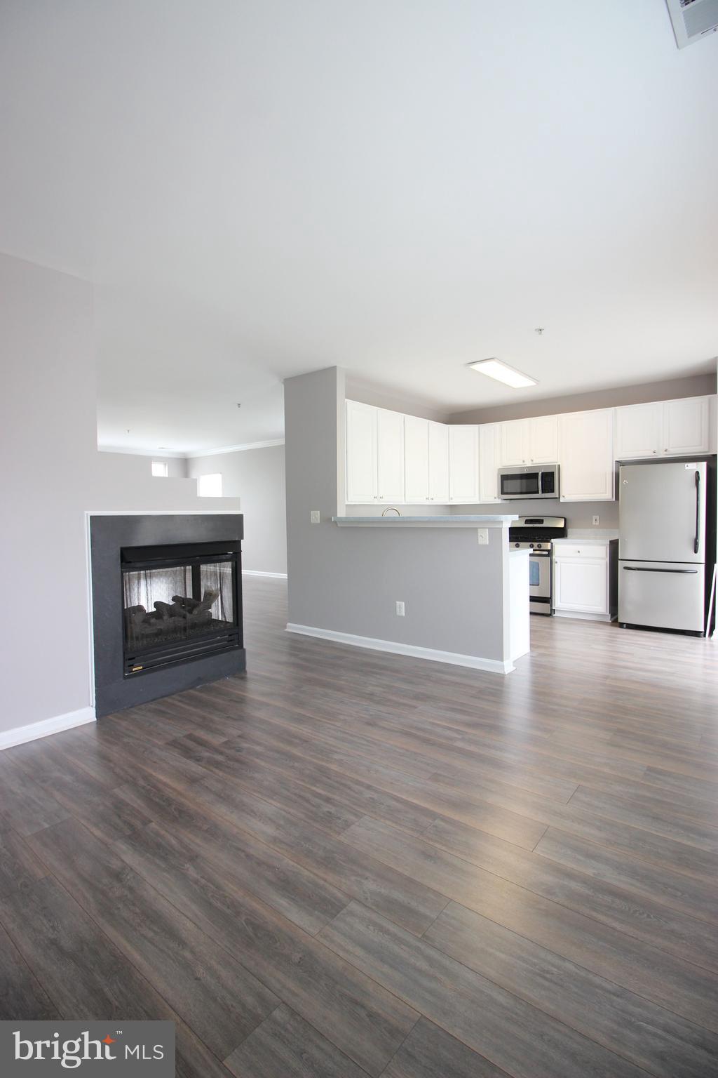 LAKELANDS - Residential Lease