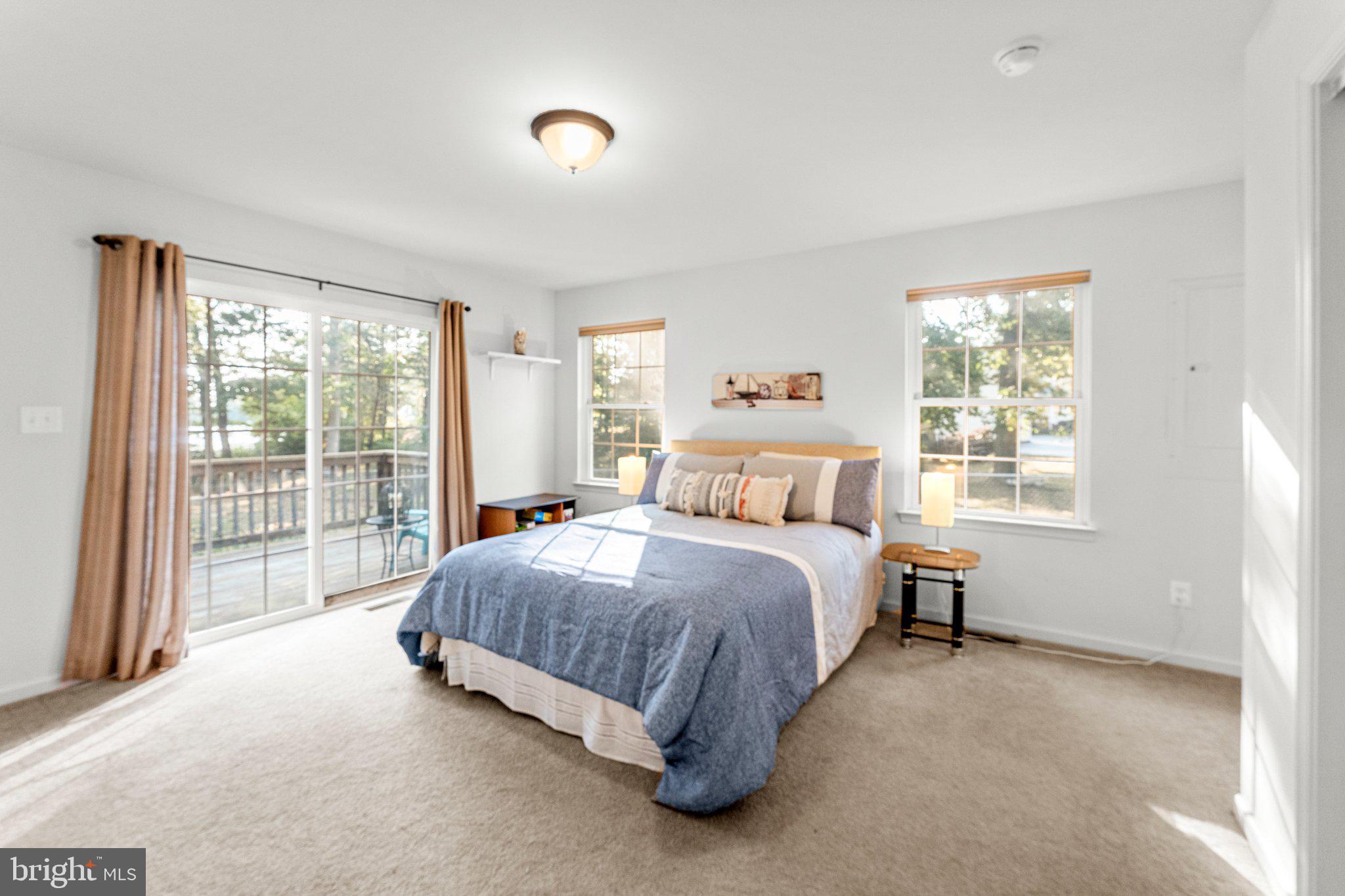 CABIN POINT - Residential