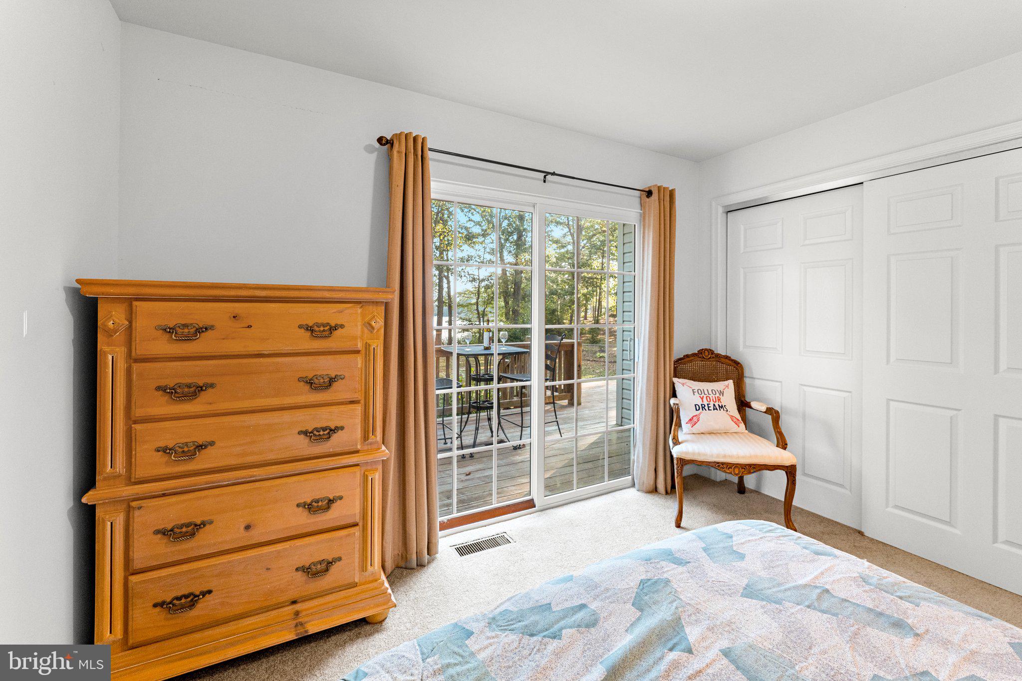 CABIN POINT - Residential