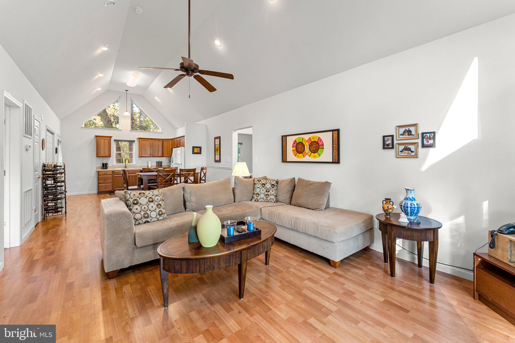 CABIN POINT - Residential