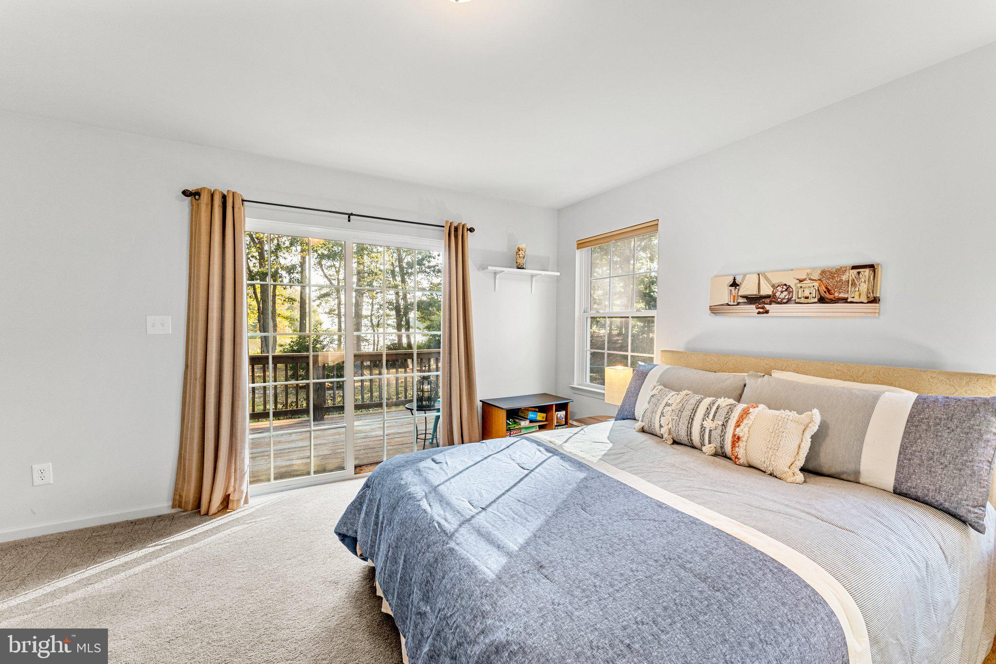 CABIN POINT - Residential