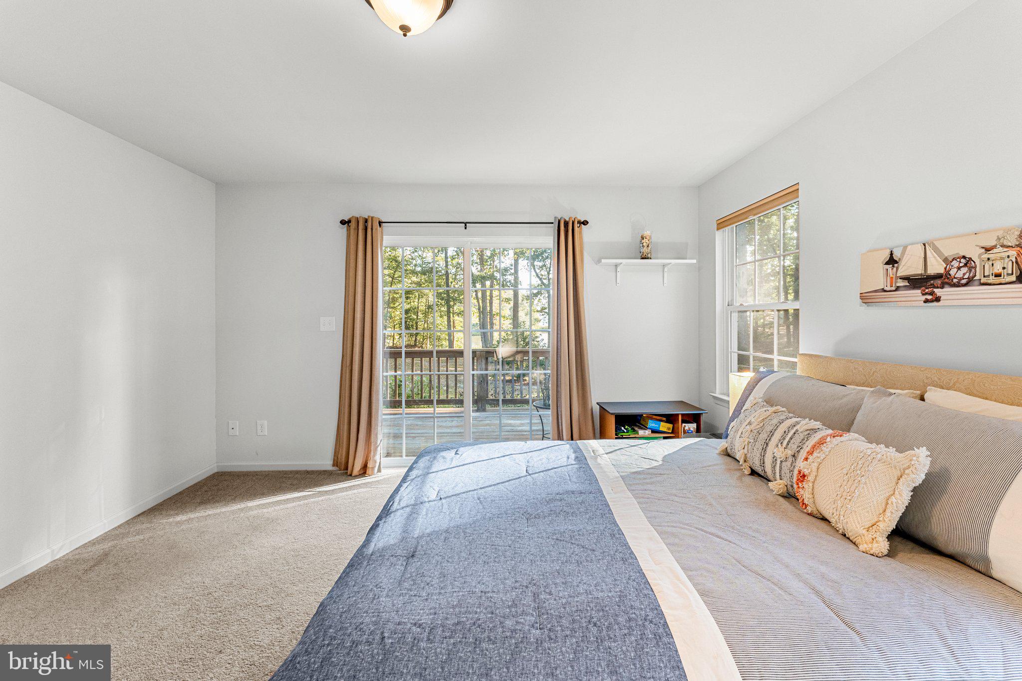 CABIN POINT - Residential