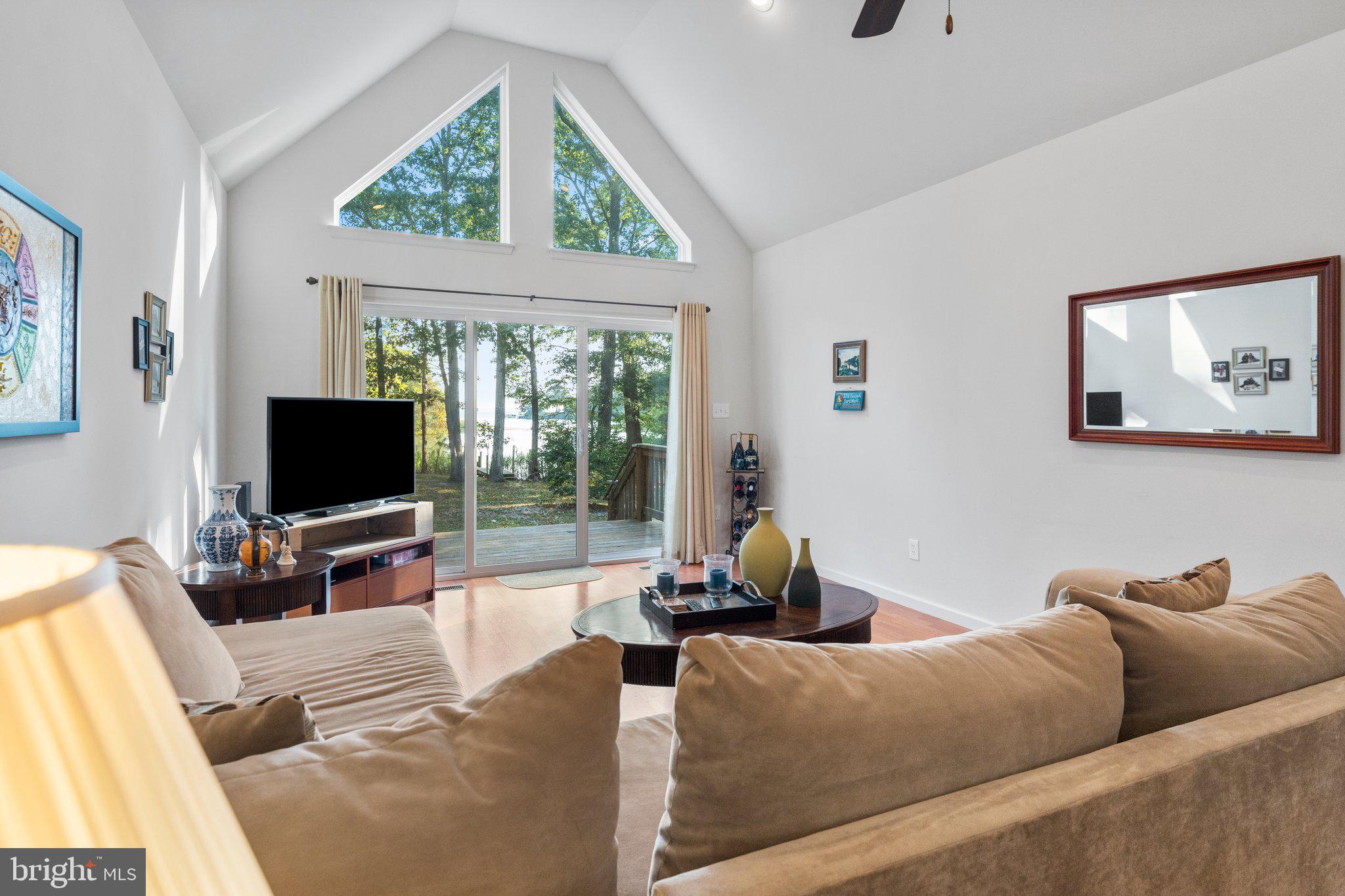 CABIN POINT - Residential