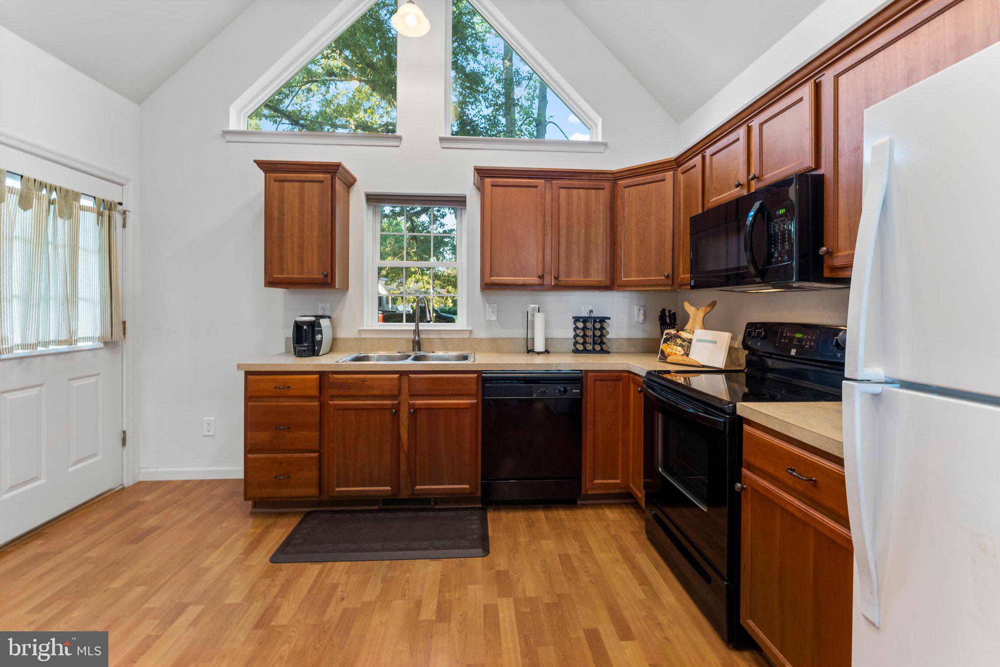 CABIN POINT - Residential