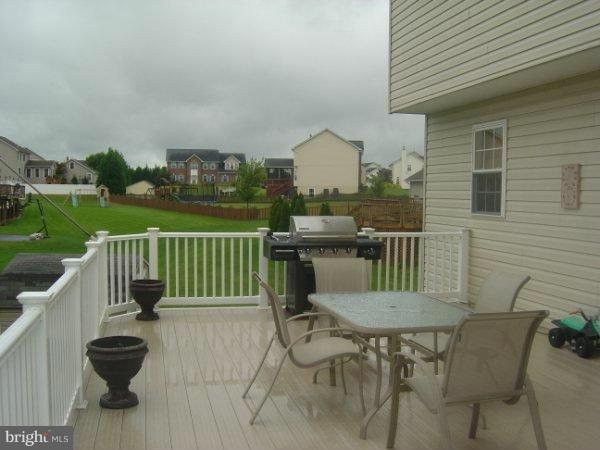 CROSS POINT - Residential Lease