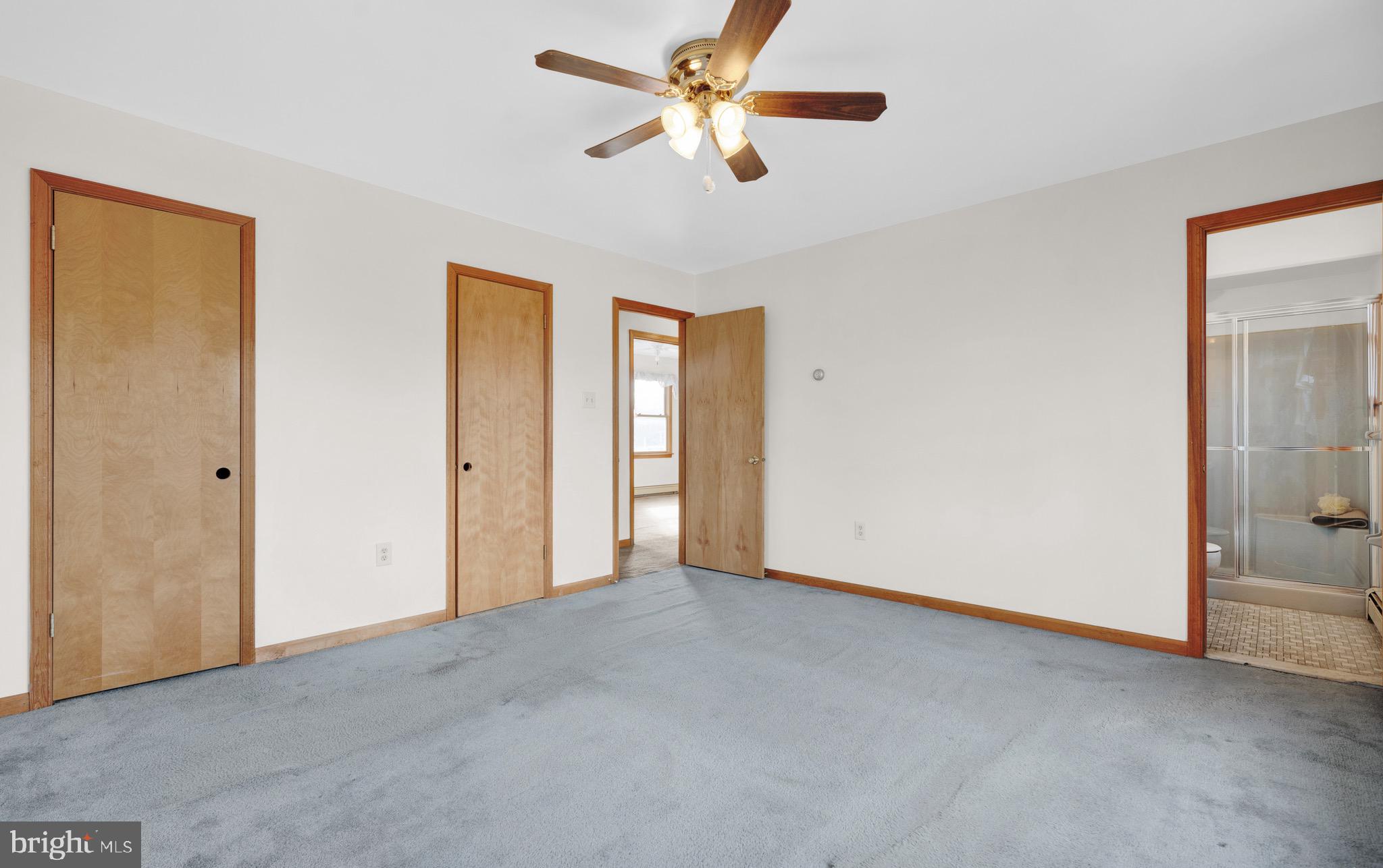 WARWICK MANOR - Residential