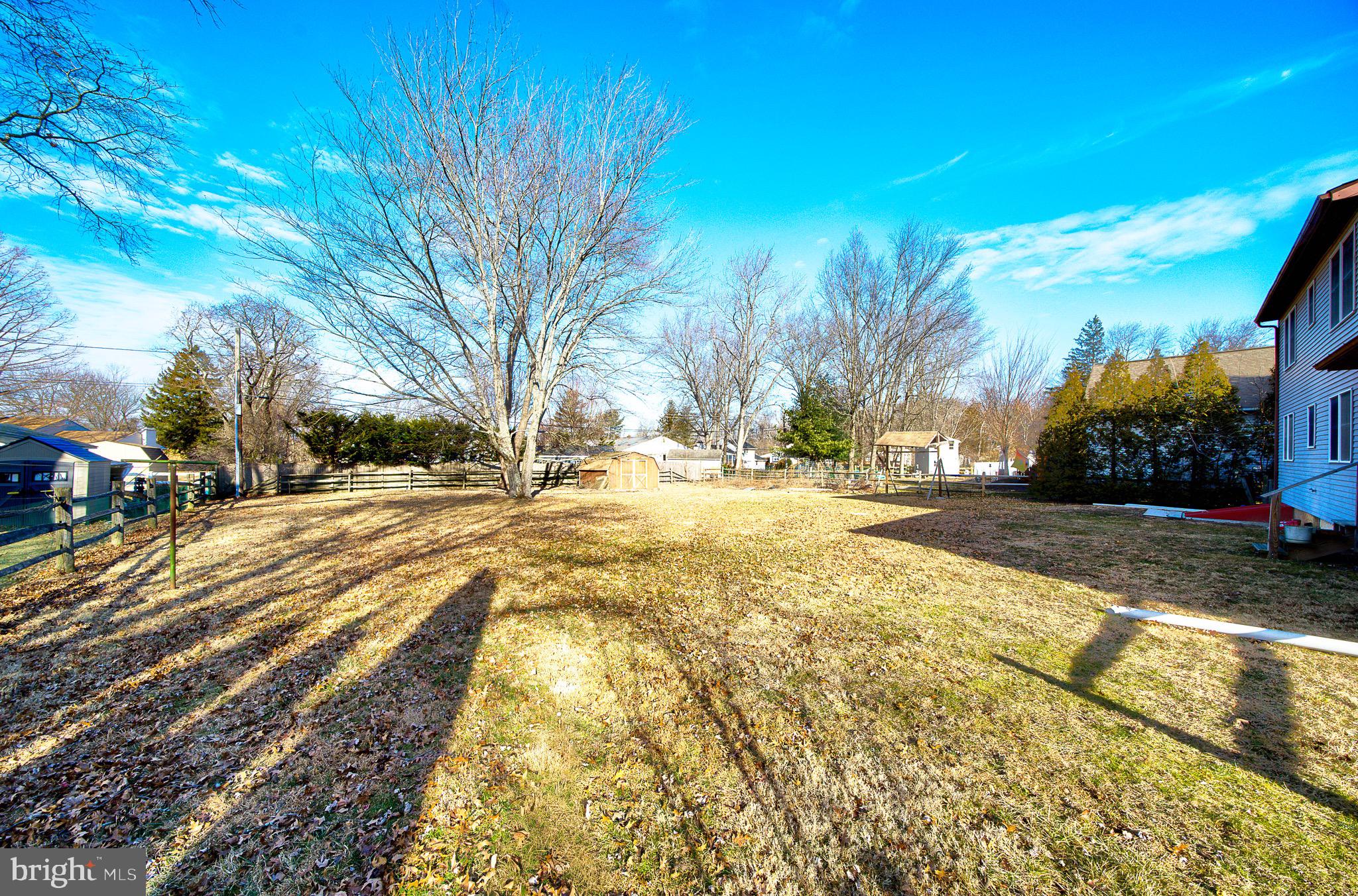 WARWICK MANOR - Residential