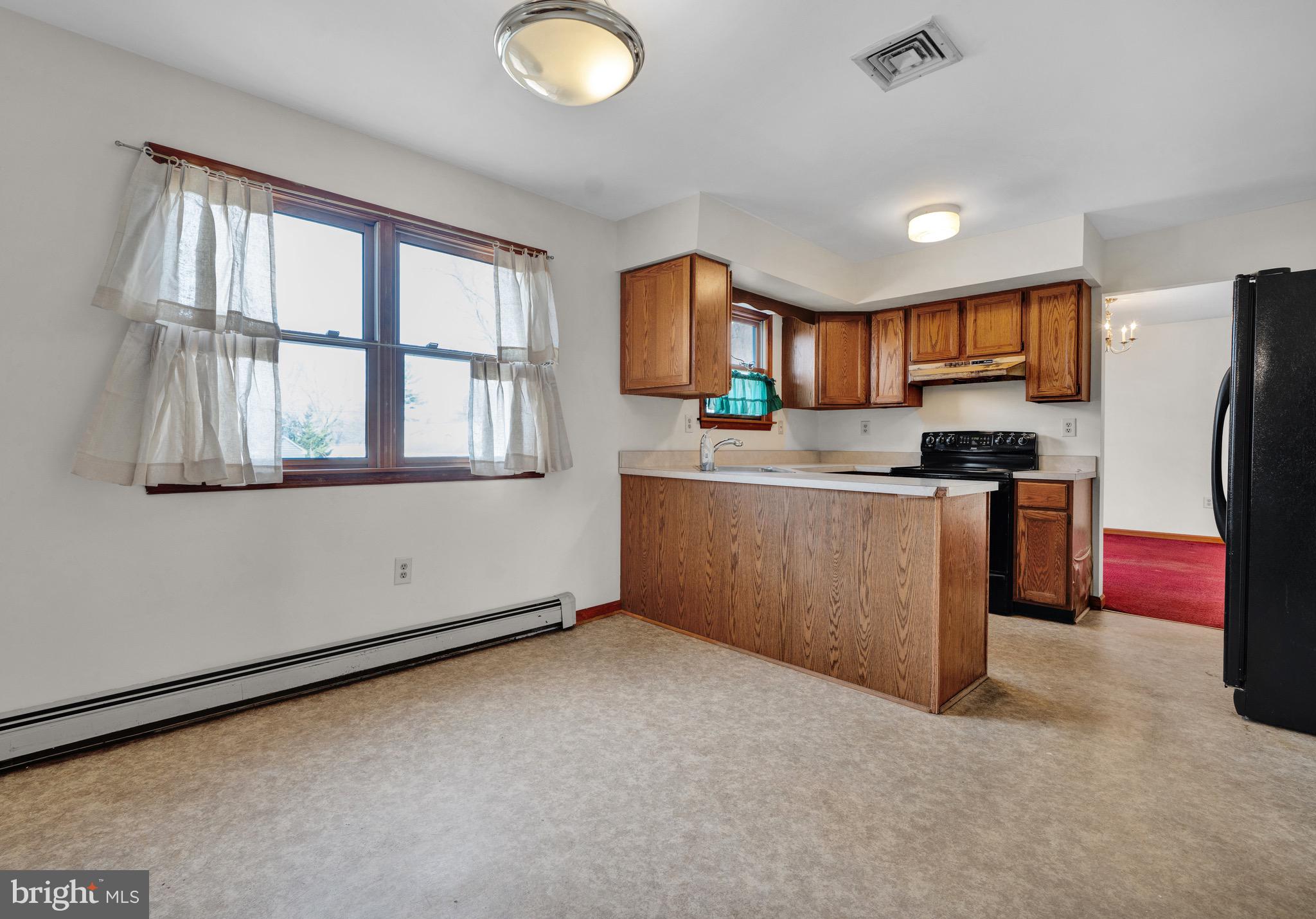 WARWICK MANOR - Residential