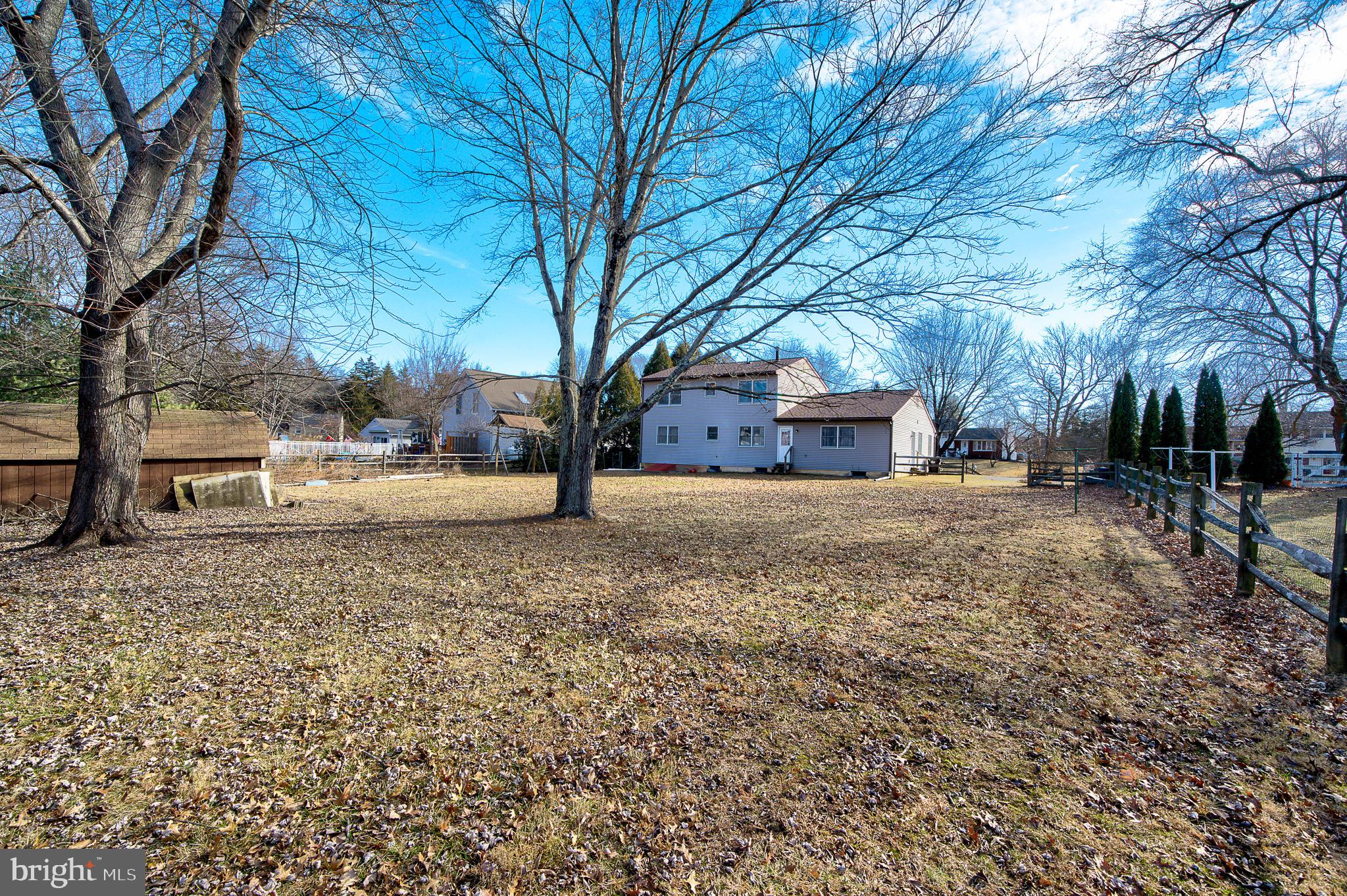 WARWICK MANOR - Residential