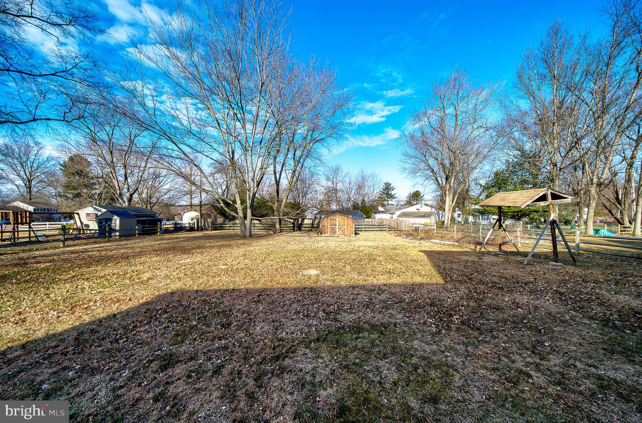 WARWICK MANOR - Residential