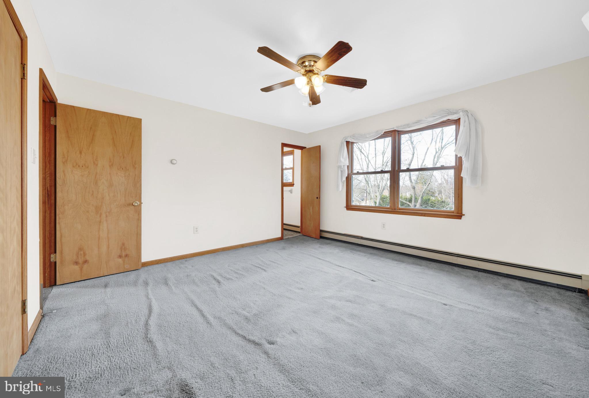 WARWICK MANOR - Residential