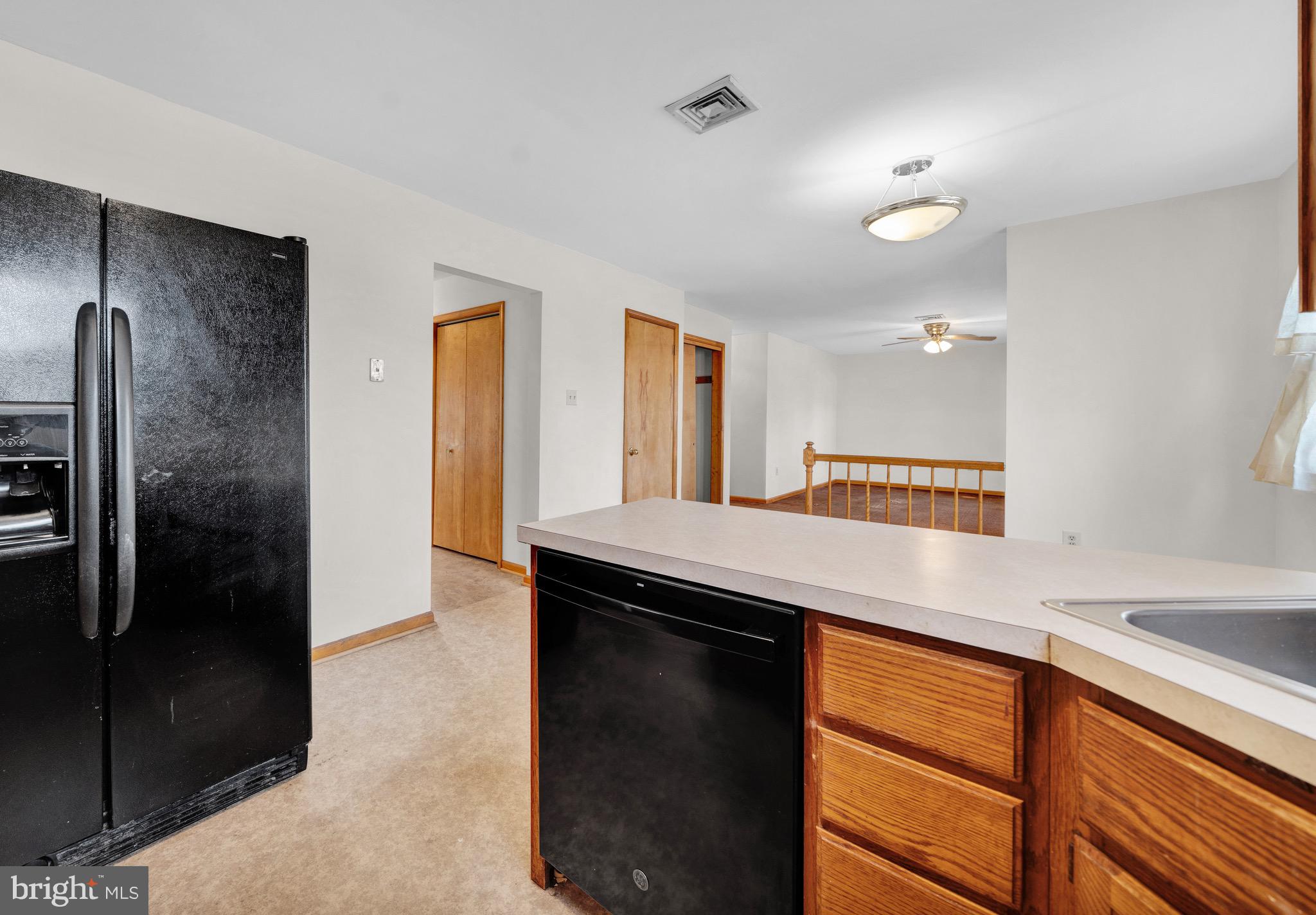 WARWICK MANOR - Residential