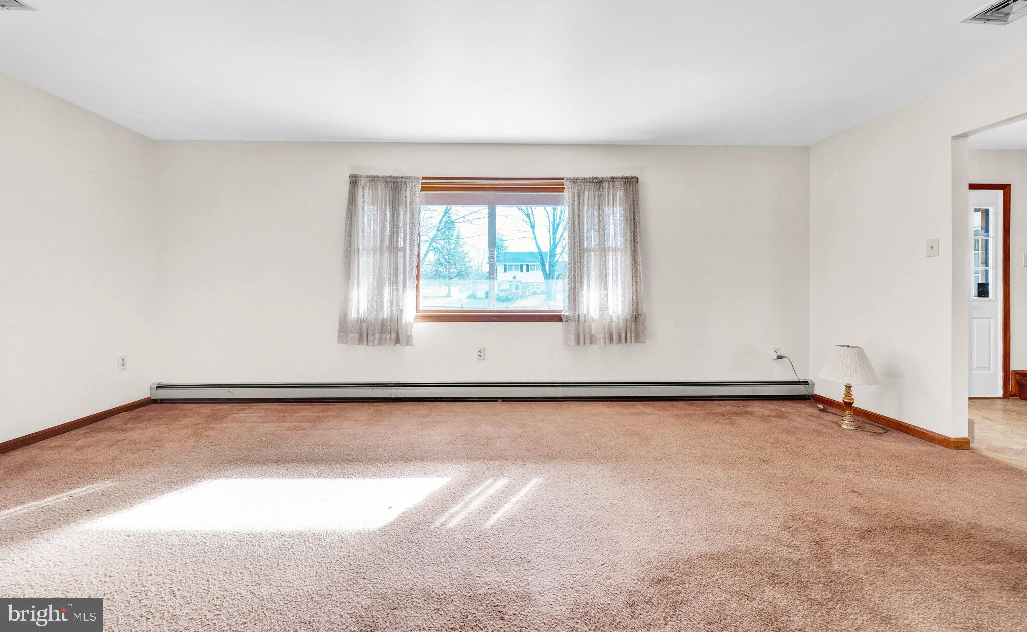 WARWICK MANOR - Residential