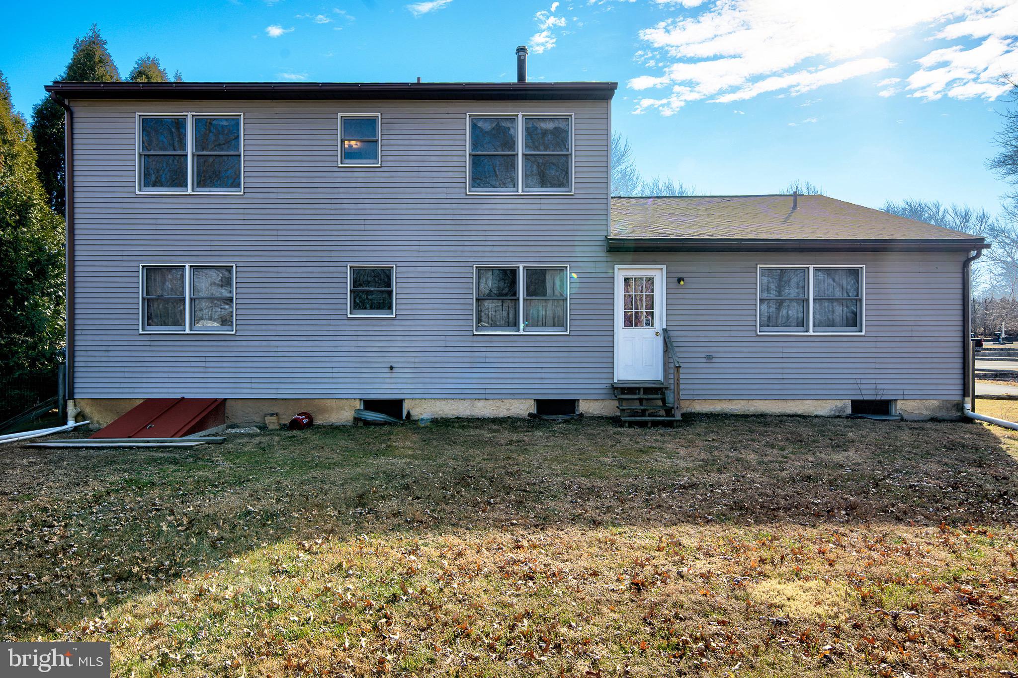 WARWICK MANOR - Residential