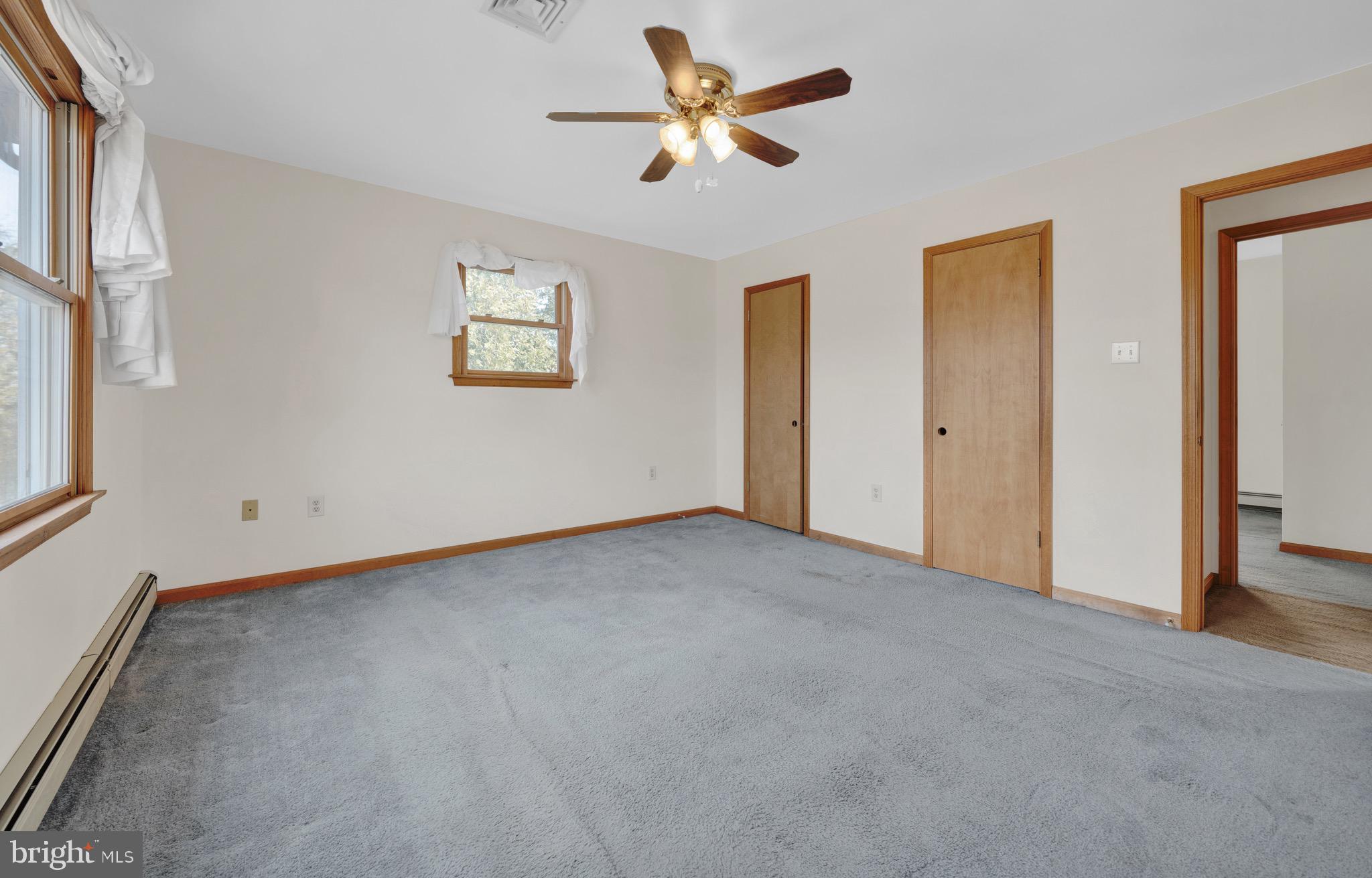 WARWICK MANOR - Residential