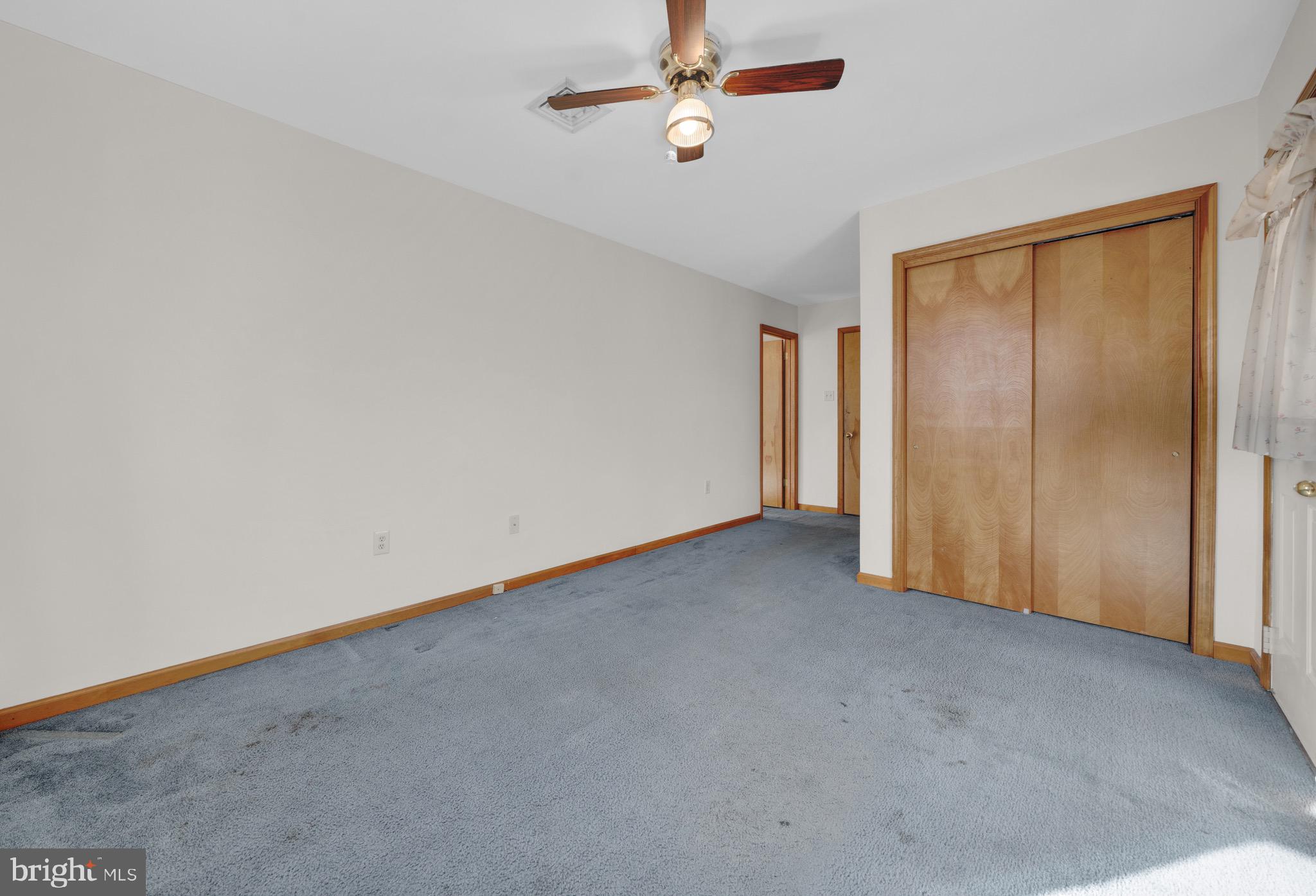 WARWICK MANOR - Residential