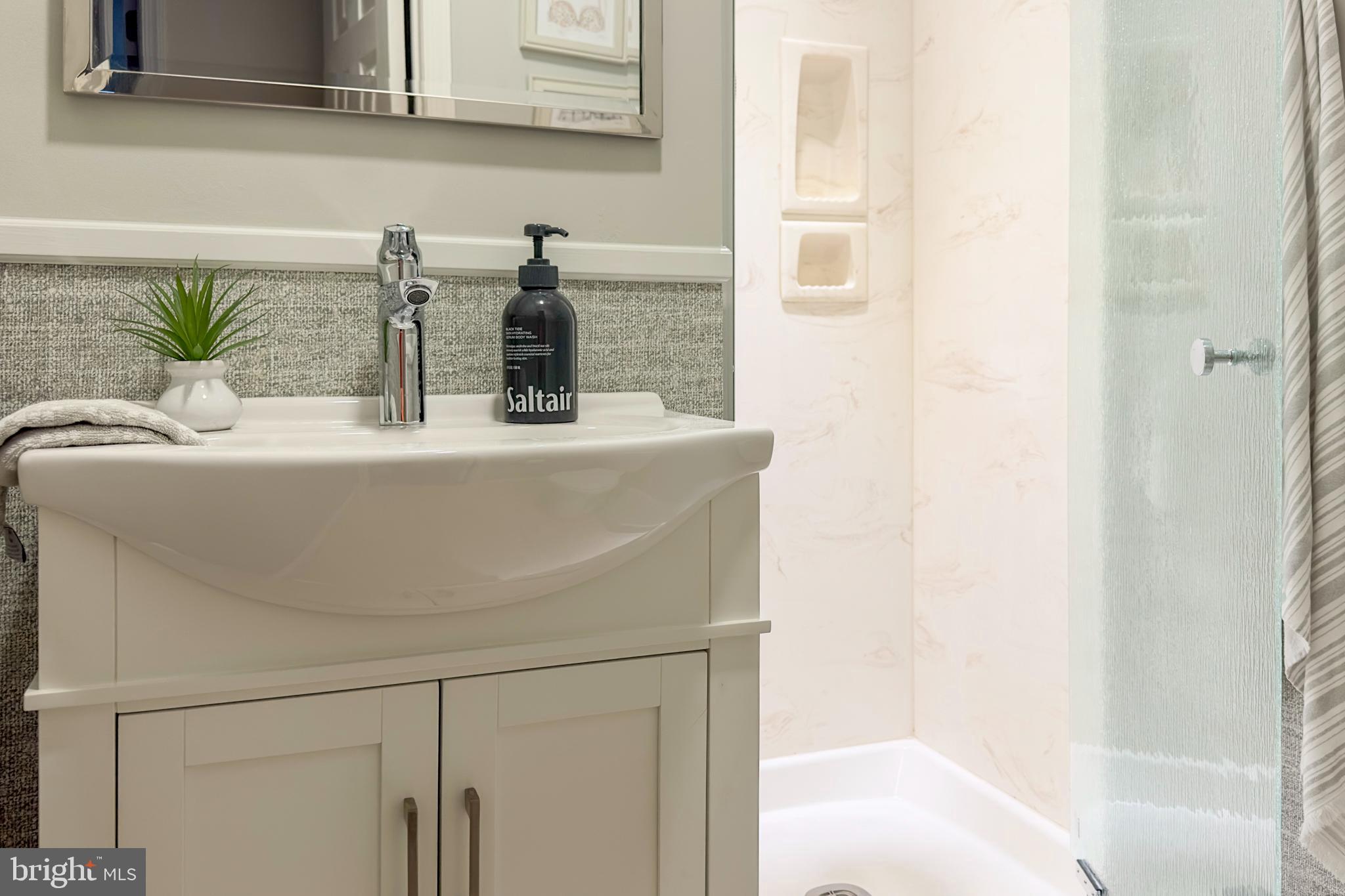 EASTPORT - Residential