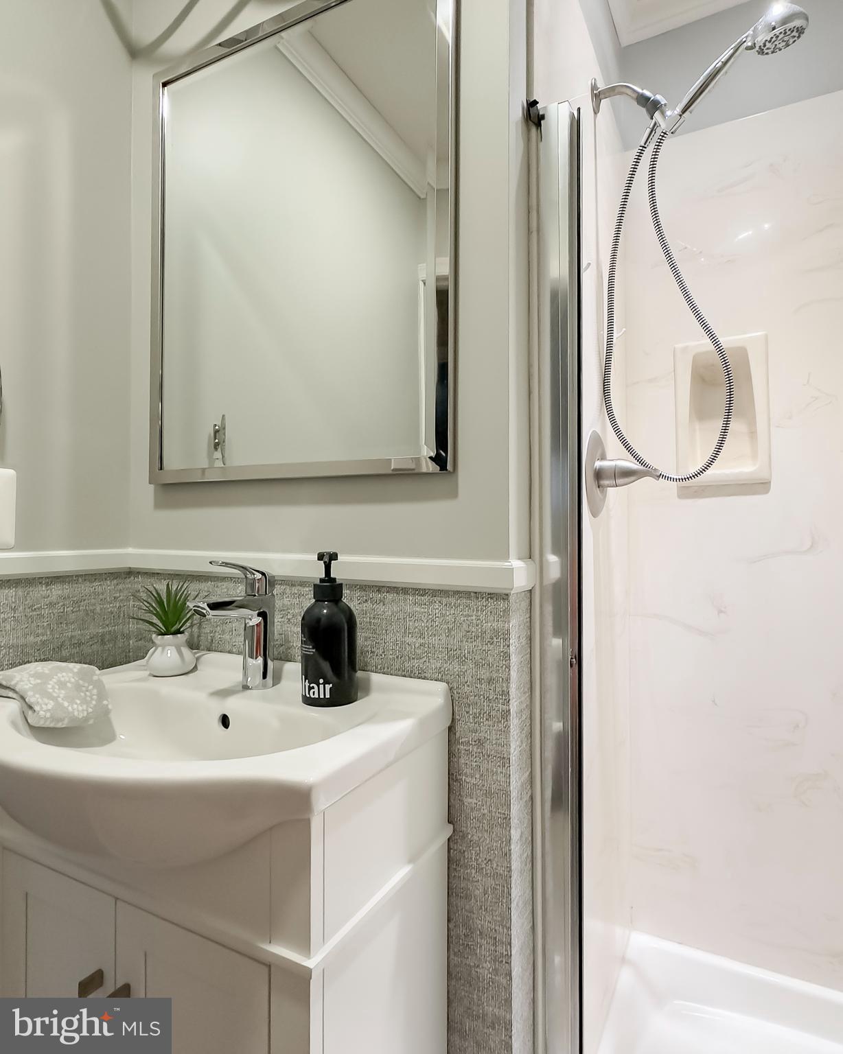 EASTPORT - Residential