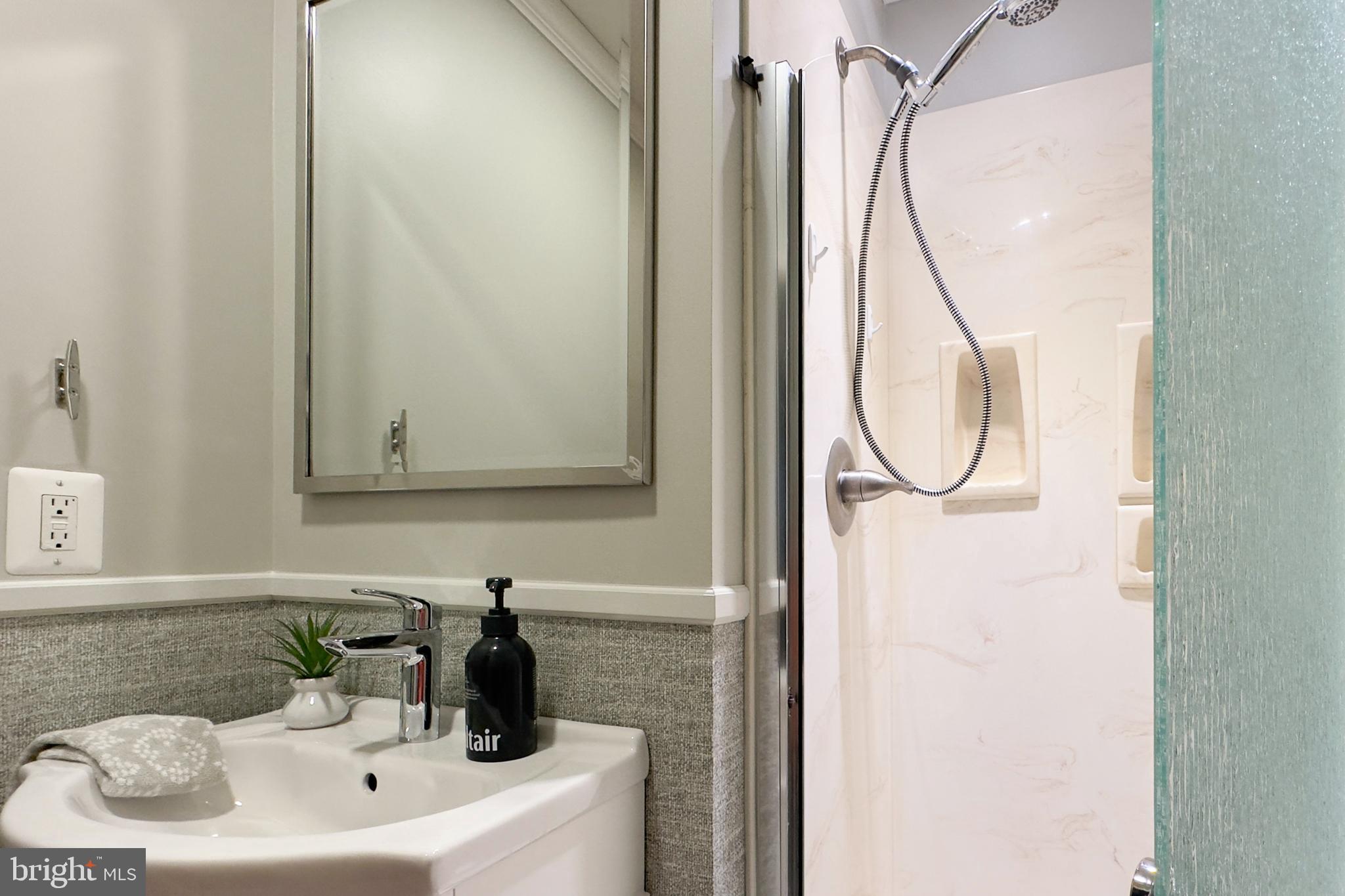 EASTPORT - Residential