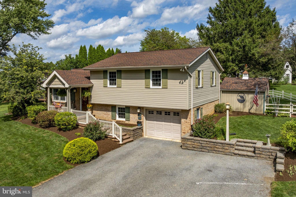 Photo of 136 Carol Drive, WASHINGTON BORO, PA 17582 (MLS # PALA2095486)