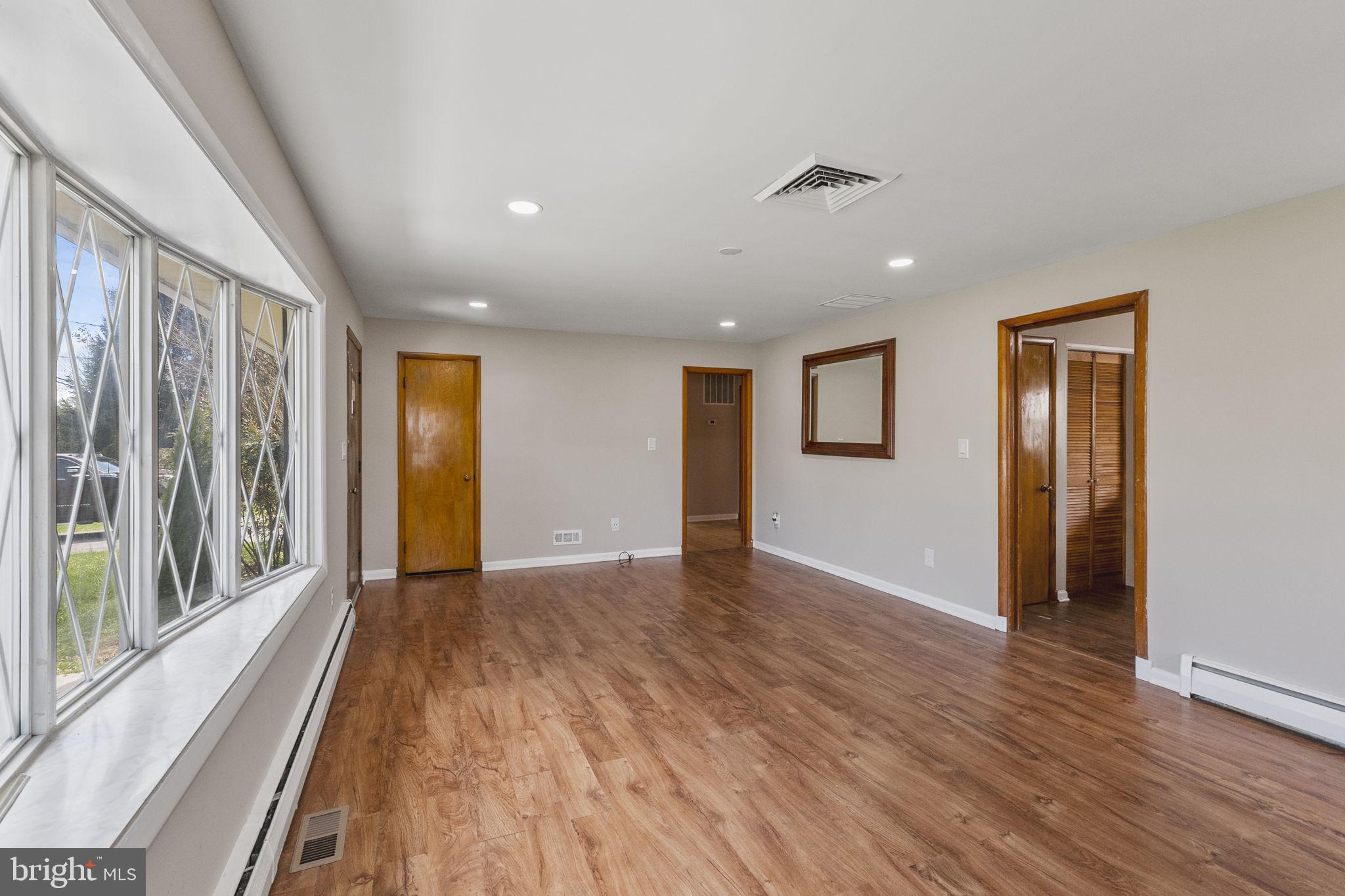 MAPLE VIEW - Residential