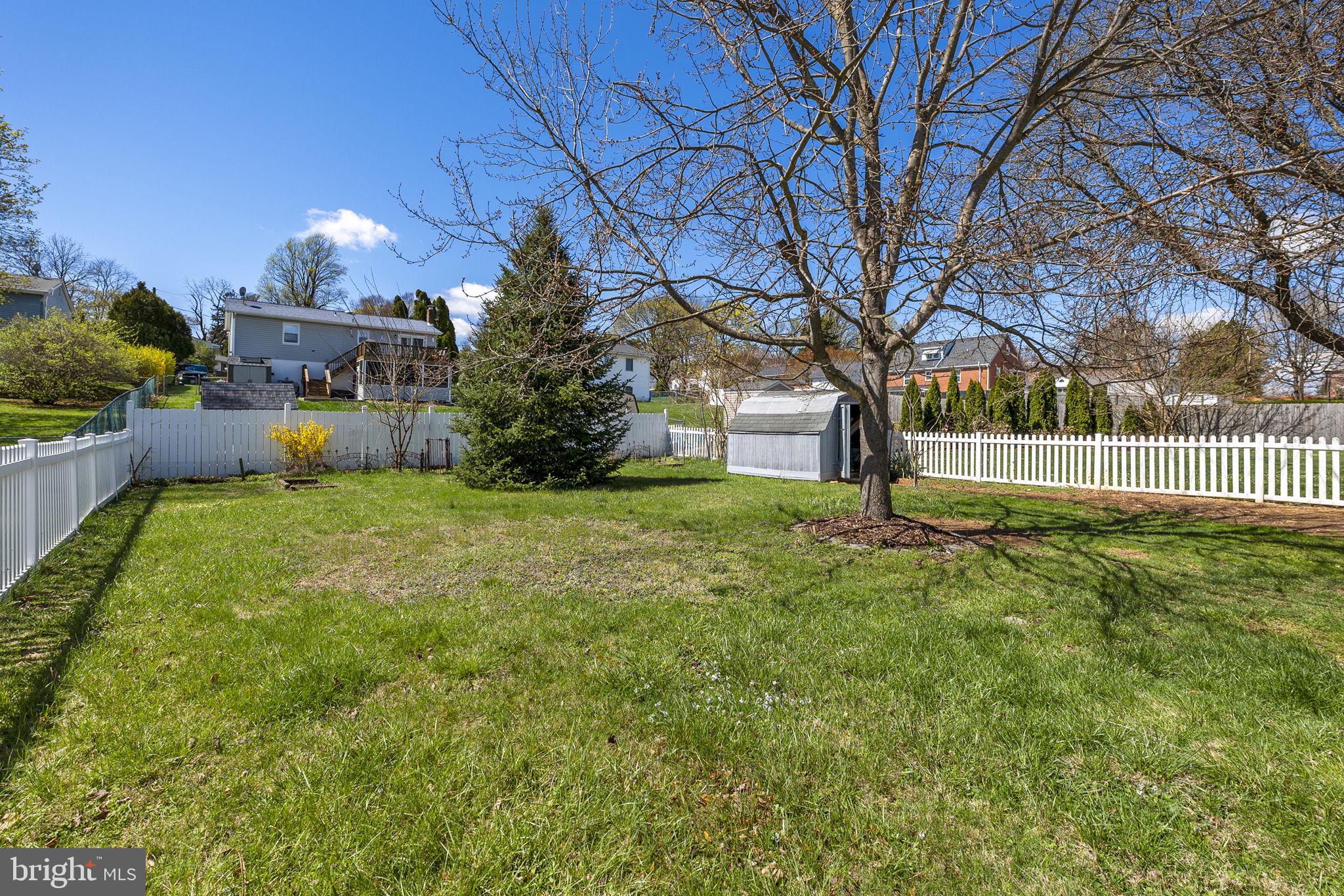 MAPLE VIEW - Residential