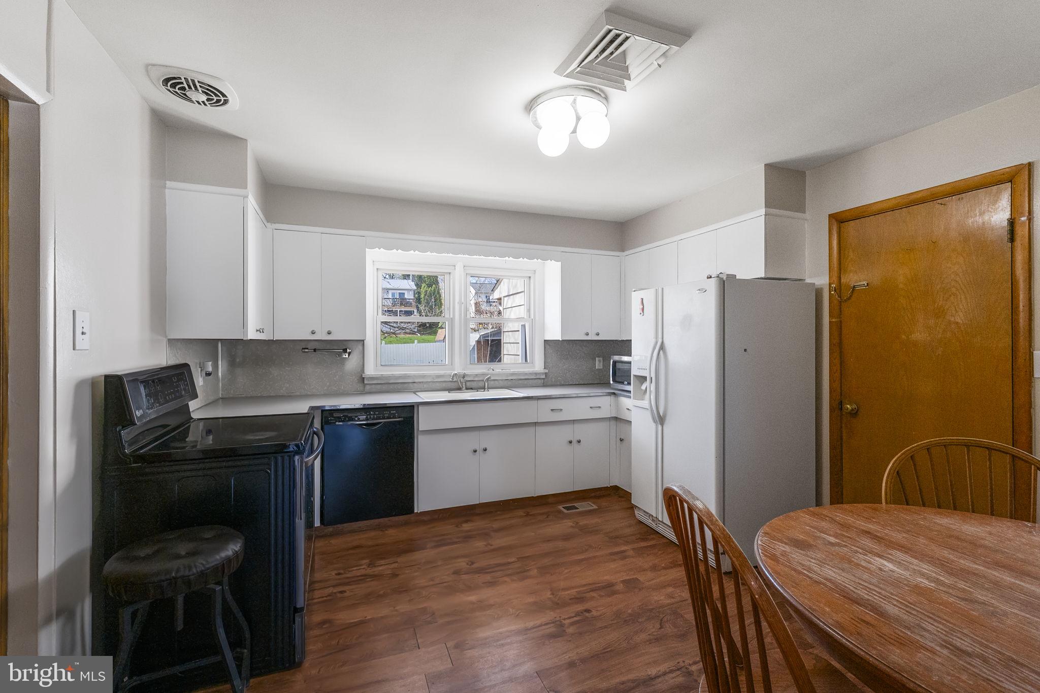 MAPLE VIEW - Residential