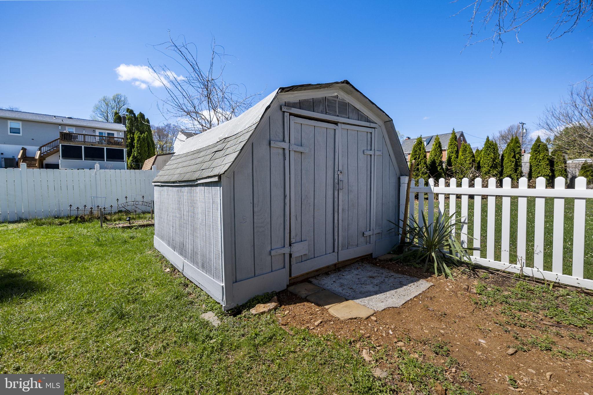 MAPLE VIEW - Residential