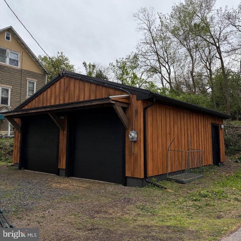 Townhouse For Sale - 69 Cromby Road<br/> PHOENIXVILLE, PA 19460