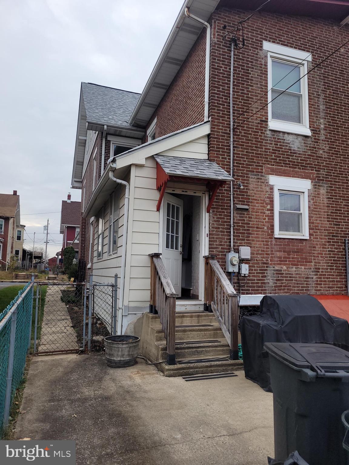 213 S SPRUCE STREET