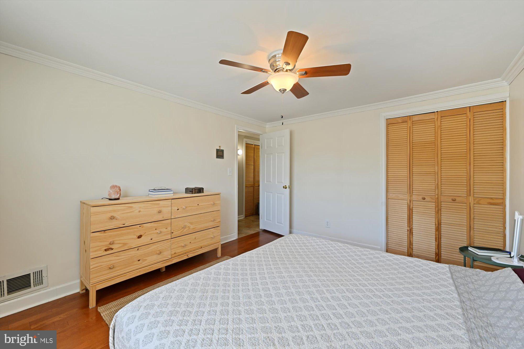 FOX RIDGE MANOR - Residential