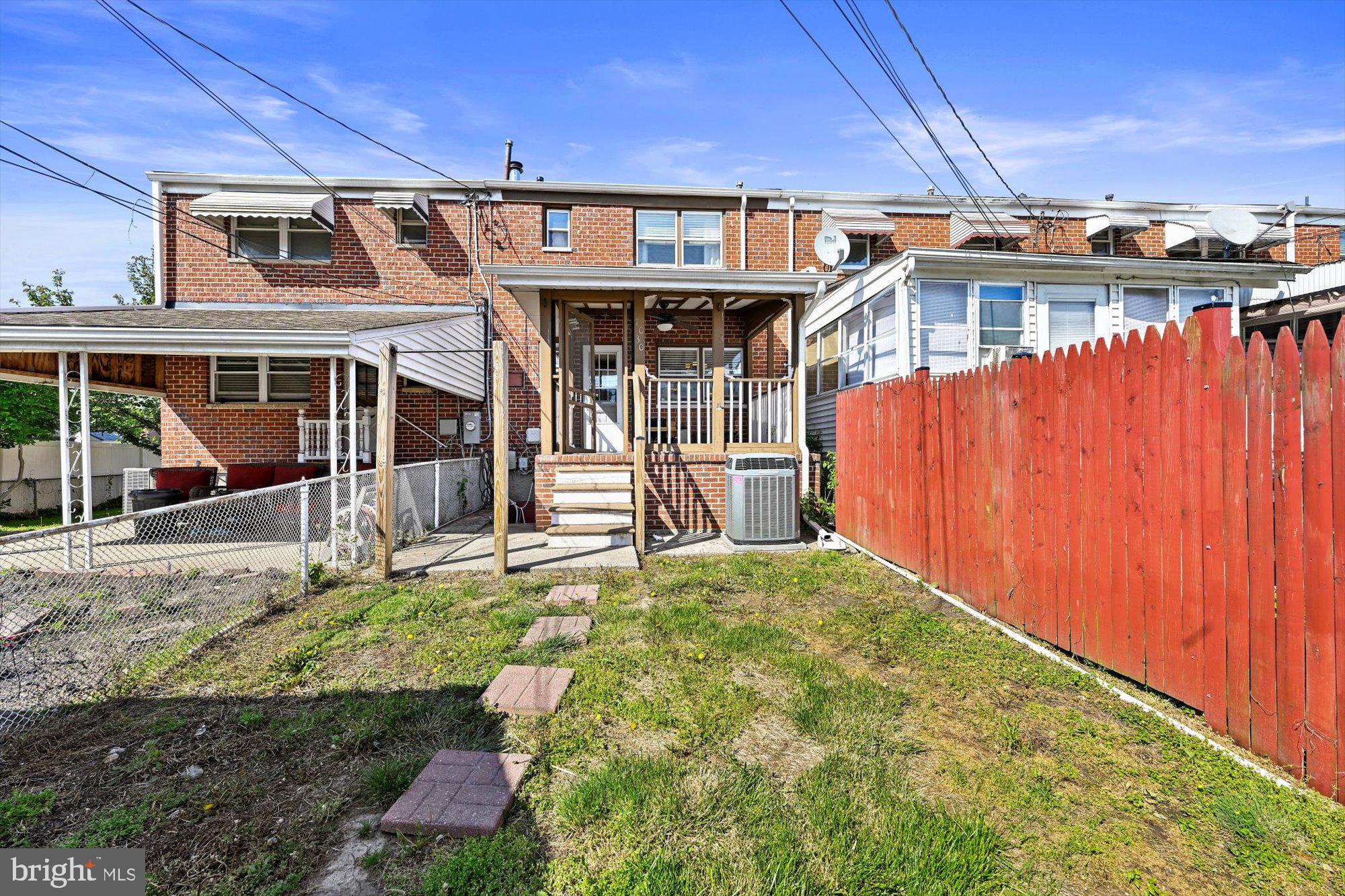 FOX RIDGE MANOR - Residential