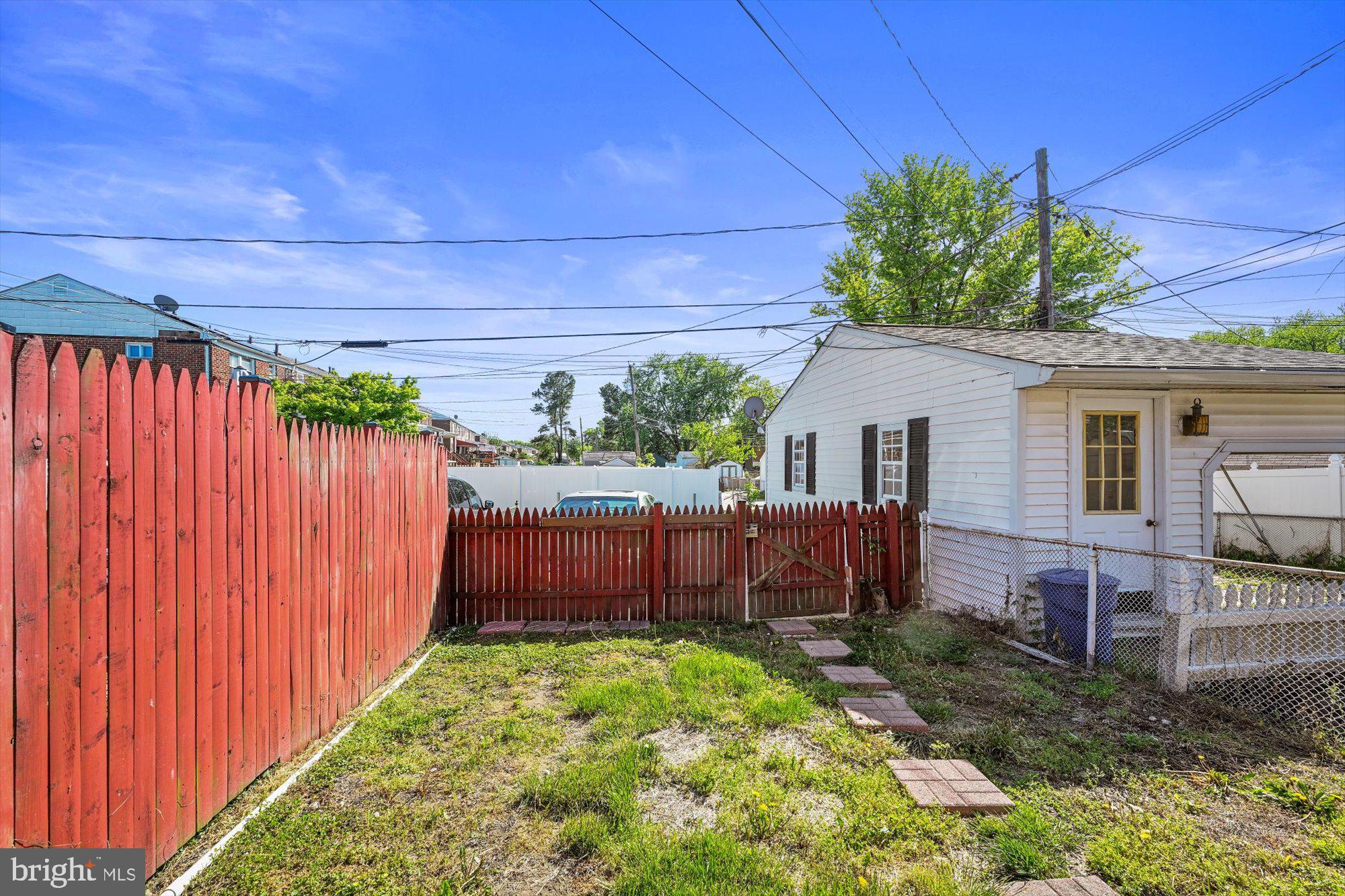 FOX RIDGE MANOR - Residential