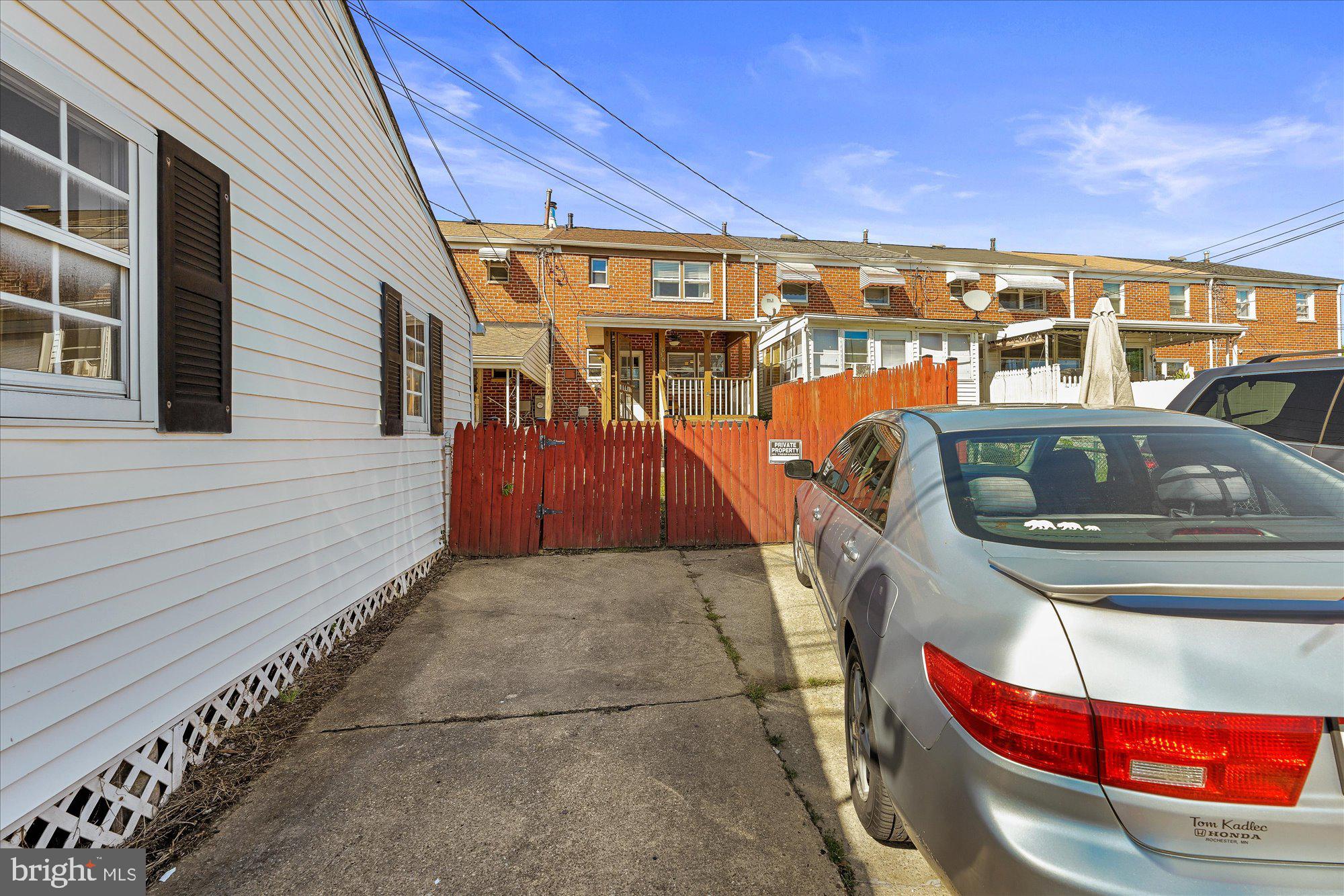 FOX RIDGE MANOR - Residential