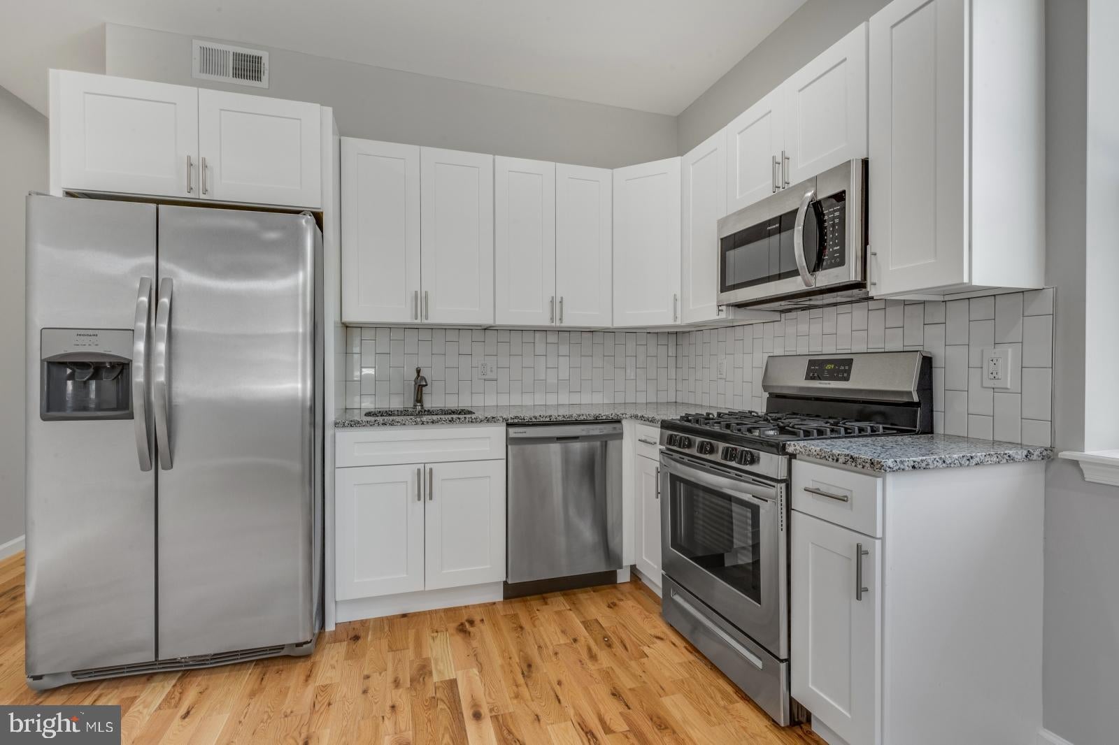 410 DIAMOND STREET 1