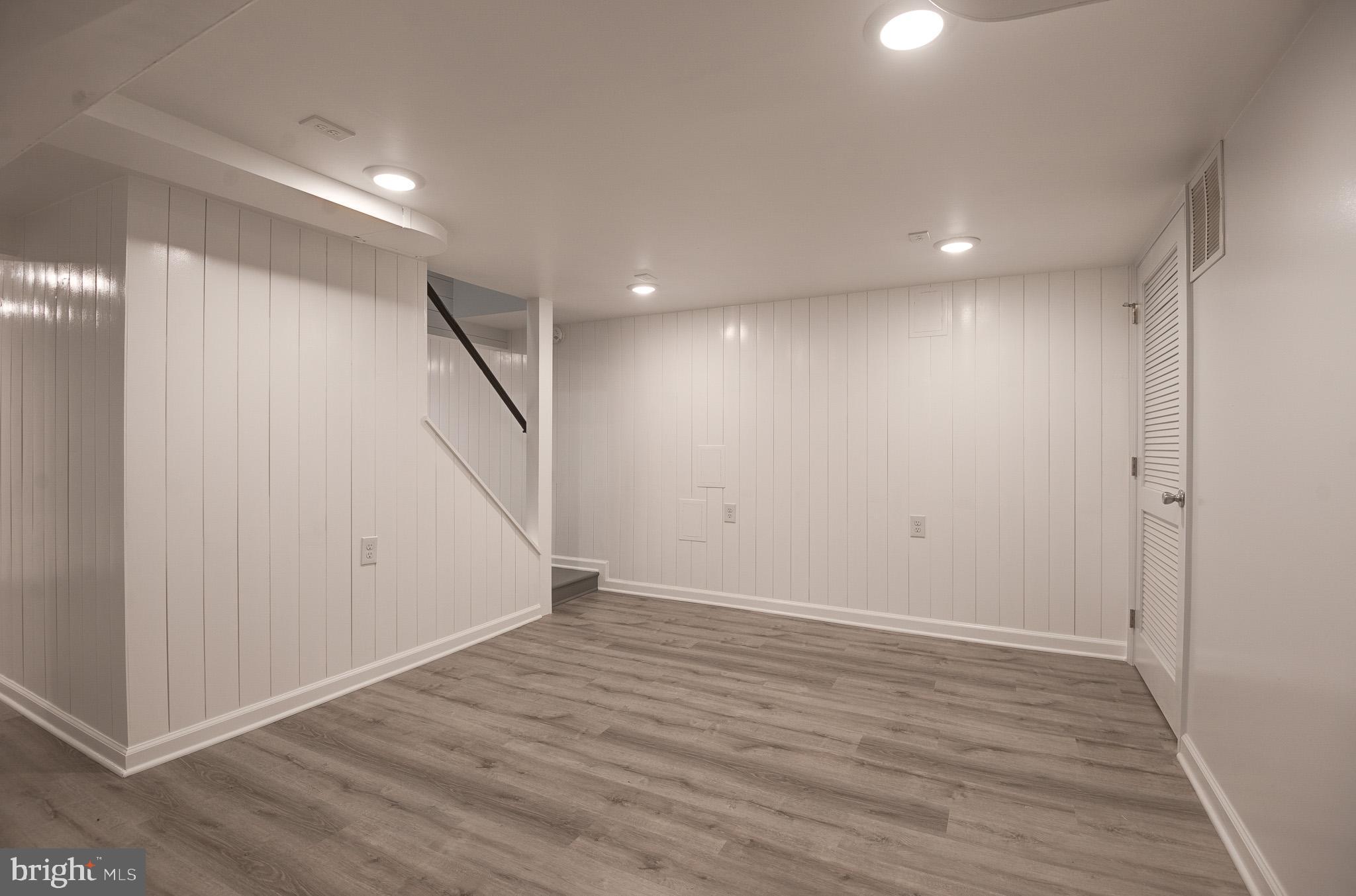 FALLS CHURCH CITY - Residential Lease