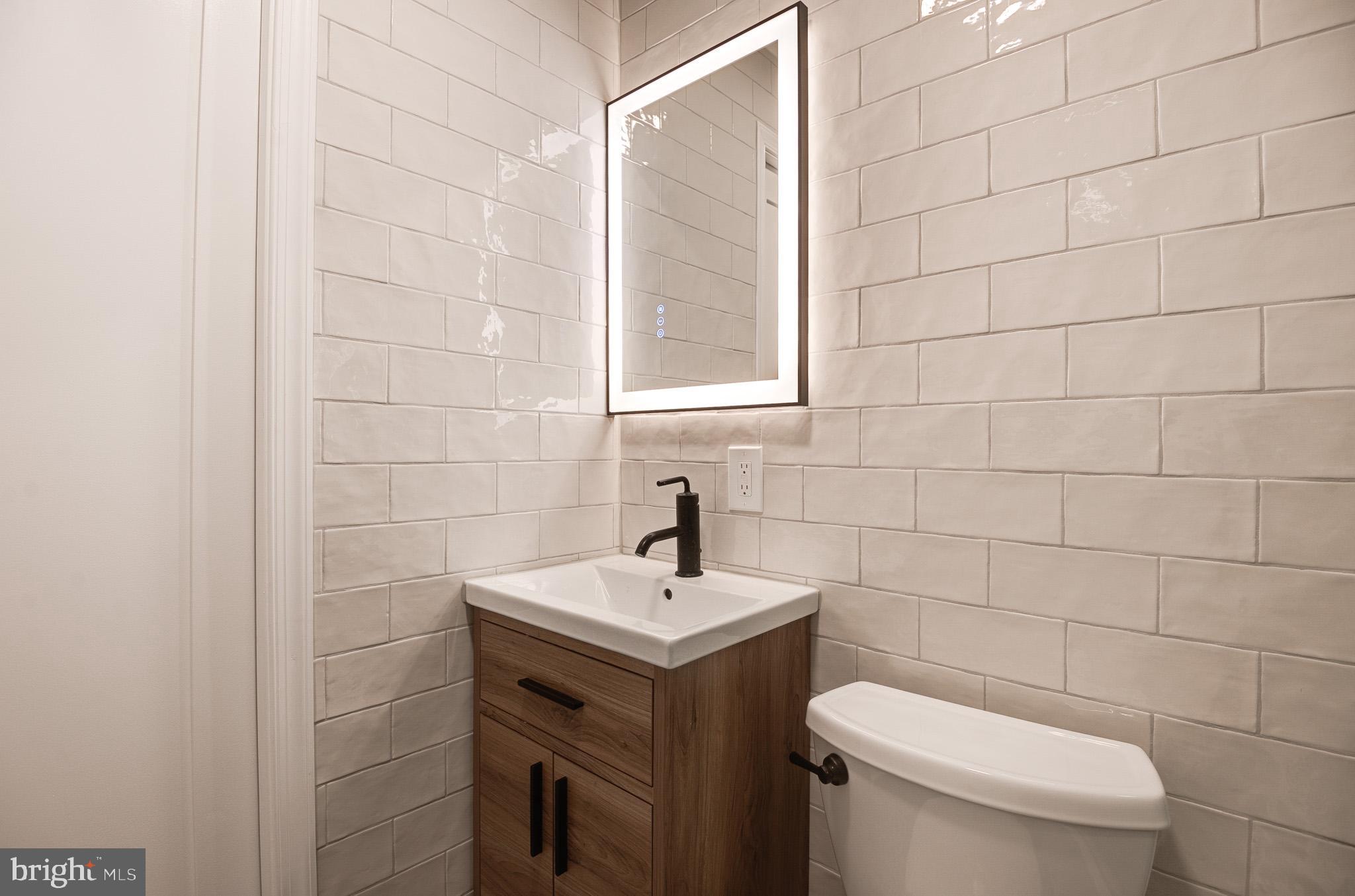 FALLS CHURCH CITY - Residential Lease