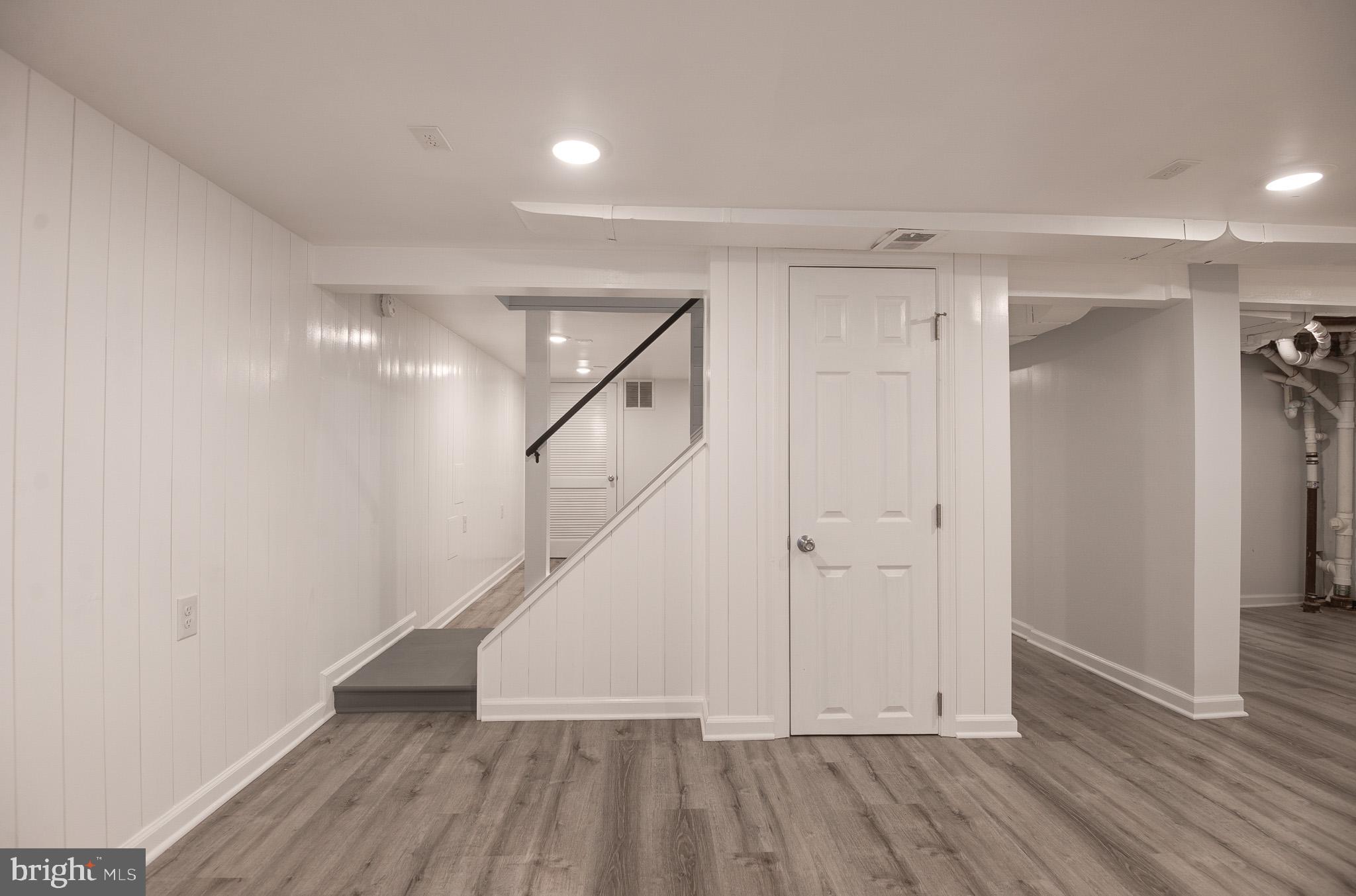 FALLS CHURCH CITY - Residential Lease