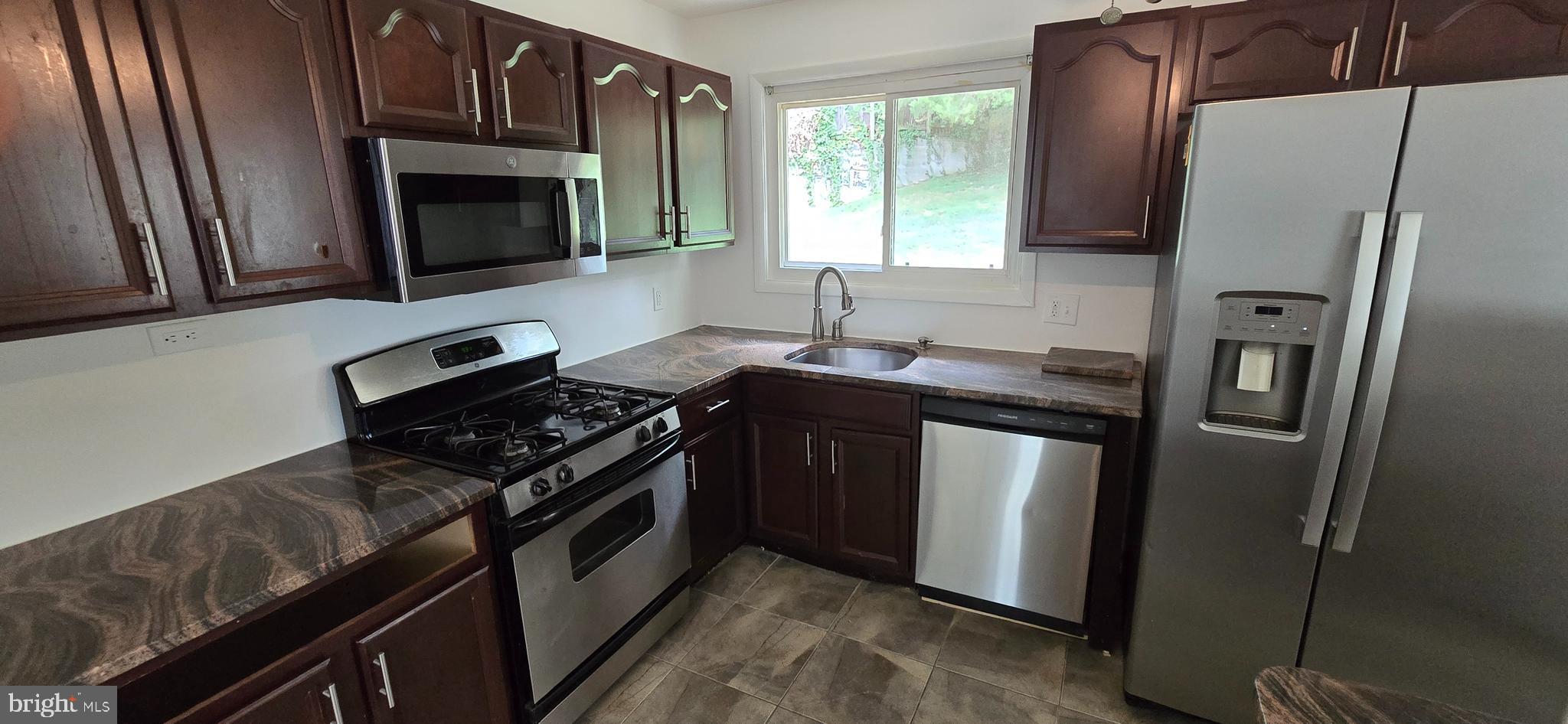 BIRCHWOOD CITY - Residential