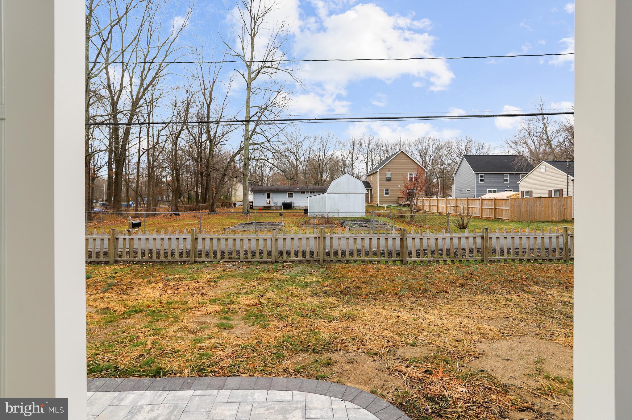 AVALON SHORES - Residential