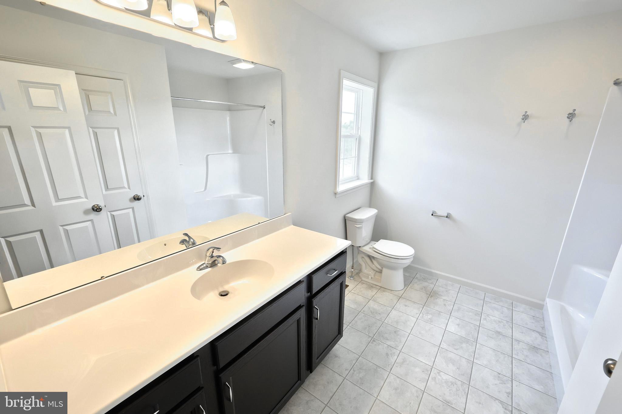 THE TOWNES AT BRIAR CREEK - Residential